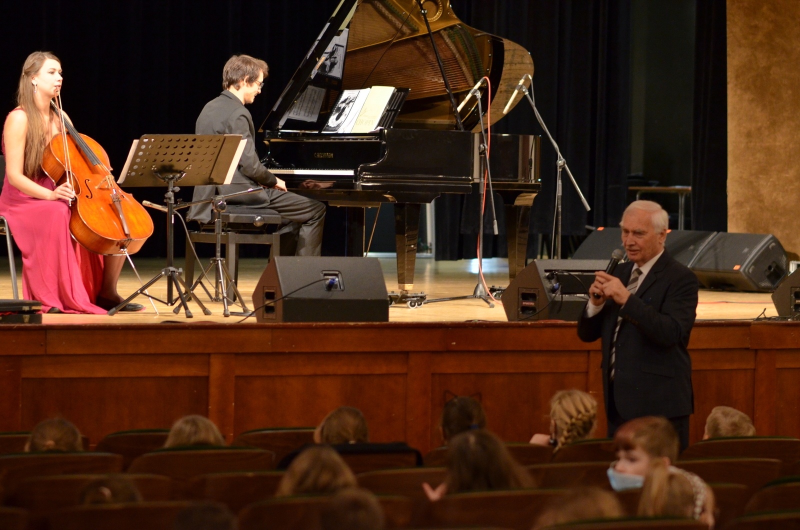 Zdjęcie w galerii na portalu naszraciborz.pl: Muzyczne spotkanie młodych w RCK. W roli głównej wiolonczela wiadomości z regionu