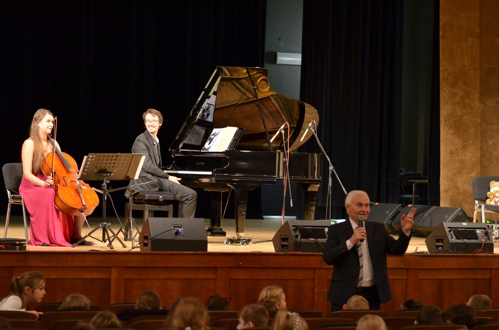 Zdjęcie w galerii na portalu naszraciborz.pl: Muzyczne spotkanie młodych w RCK. W roli głównej wiolonczela wiadomości z regionu