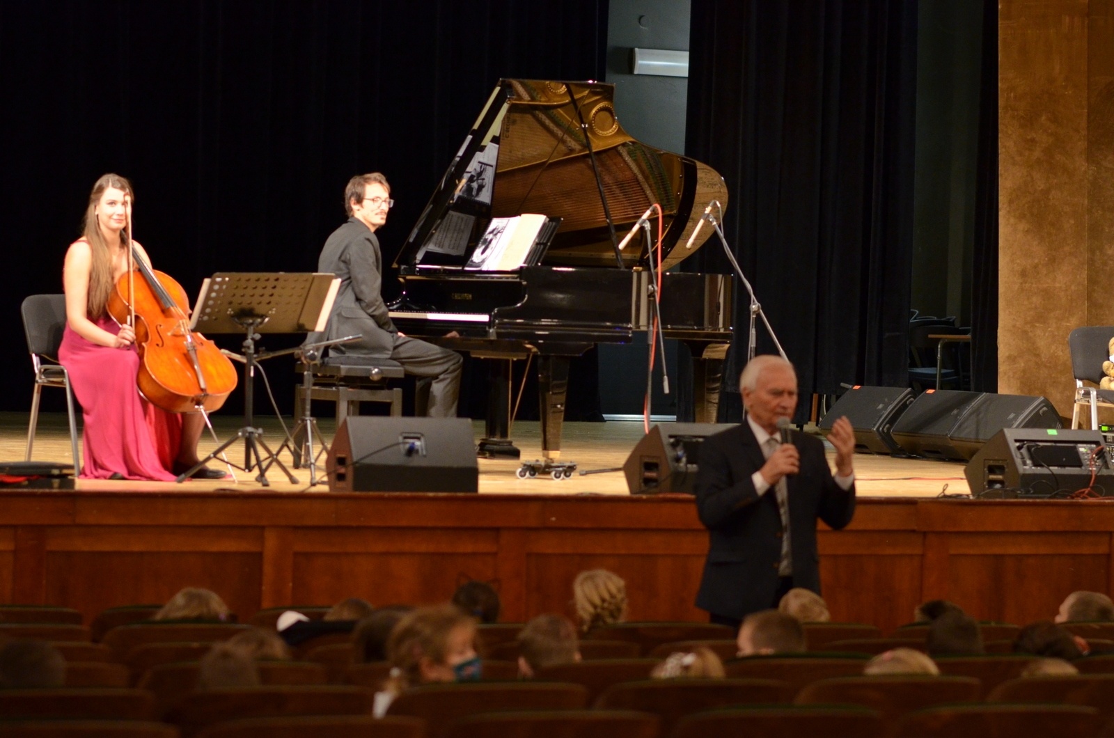 Zdjęcie w galerii na portalu naszraciborz.pl: Muzyczne spotkanie młodych w RCK. W roli głównej wiolonczela wiadomości z regionu