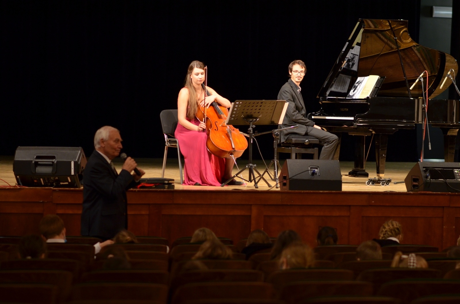 Zdjęcie w galerii na portalu naszraciborz.pl: Muzyczne spotkanie młodych w RCK. W roli głównej wiolonczela wiadomości z regionu