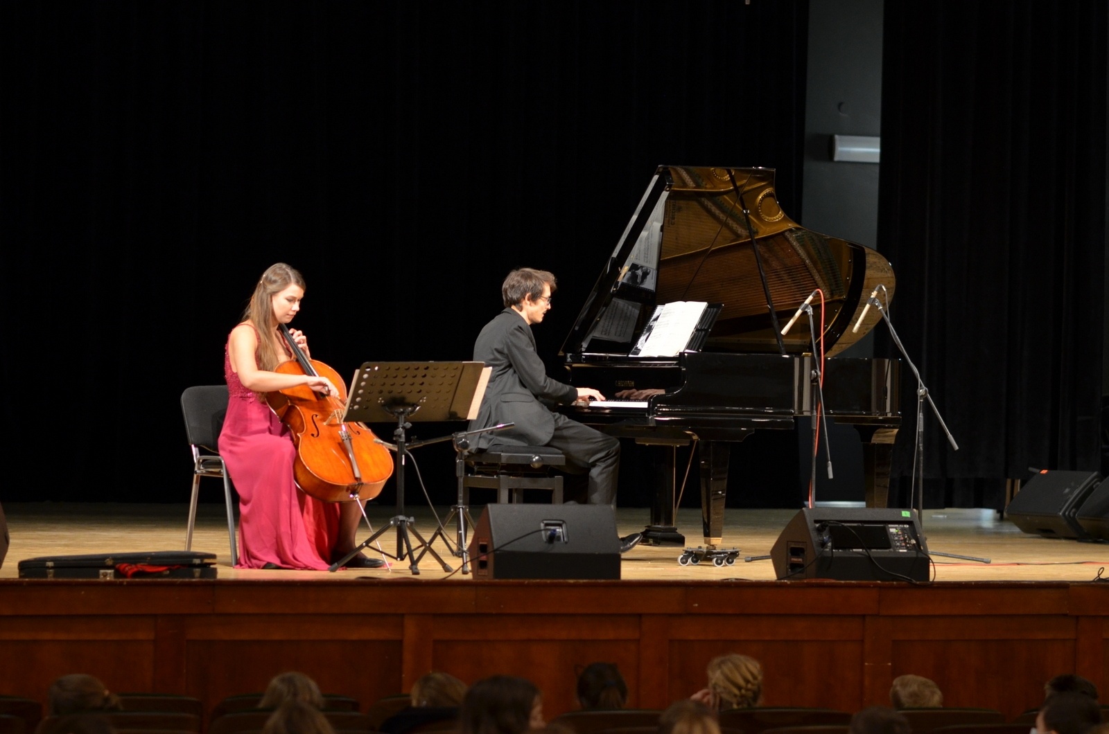 Zdjęcie w galerii na portalu naszraciborz.pl: Muzyczne spotkanie młodych w RCK. W roli głównej wiolonczela wiadomości z regionu