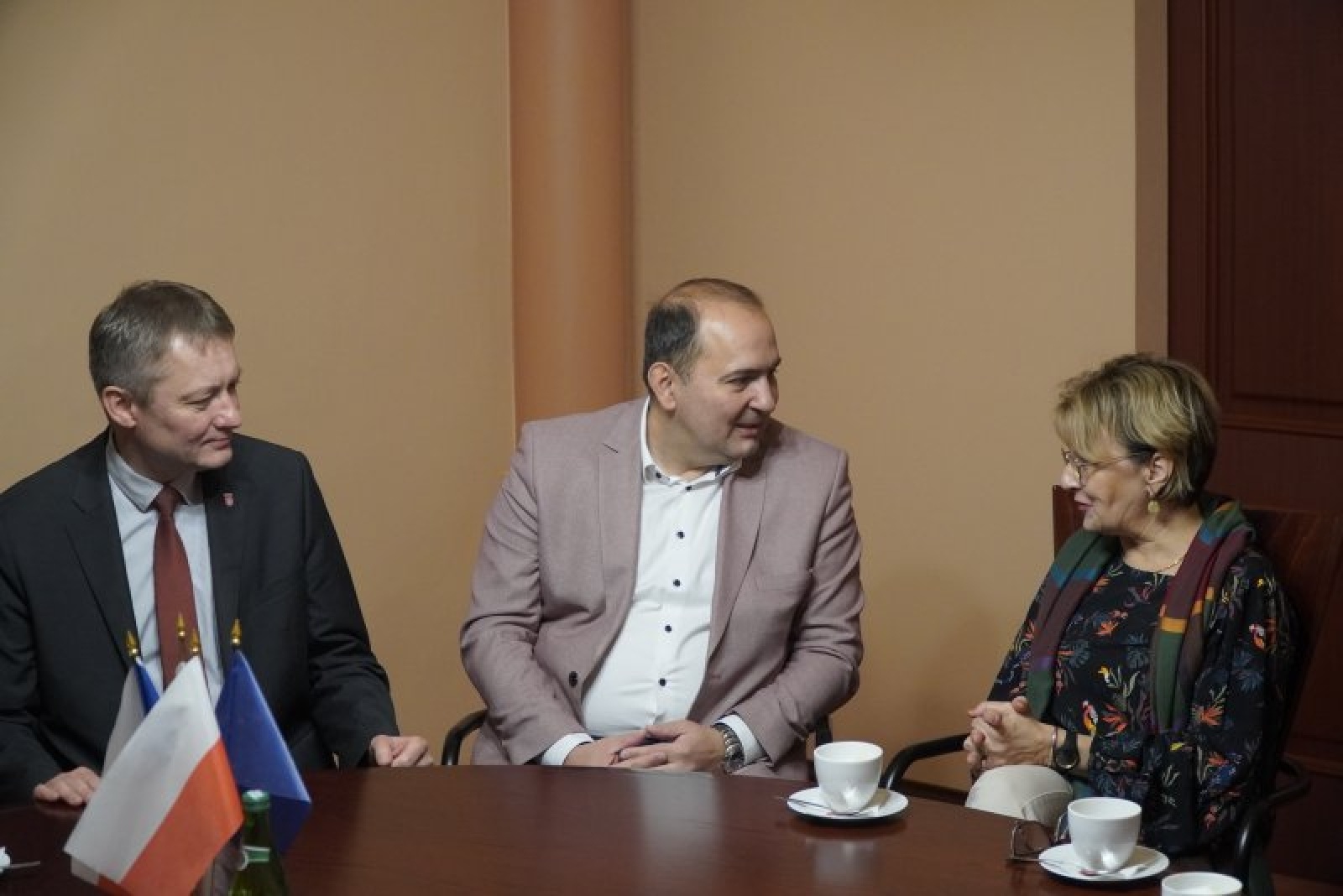 Zdjęcie w galerii na portalu naszraciborz.pl: Prezydent ugościł przedstawicielki słowackiego i czeskiego przedszkola wiadomości z regionu