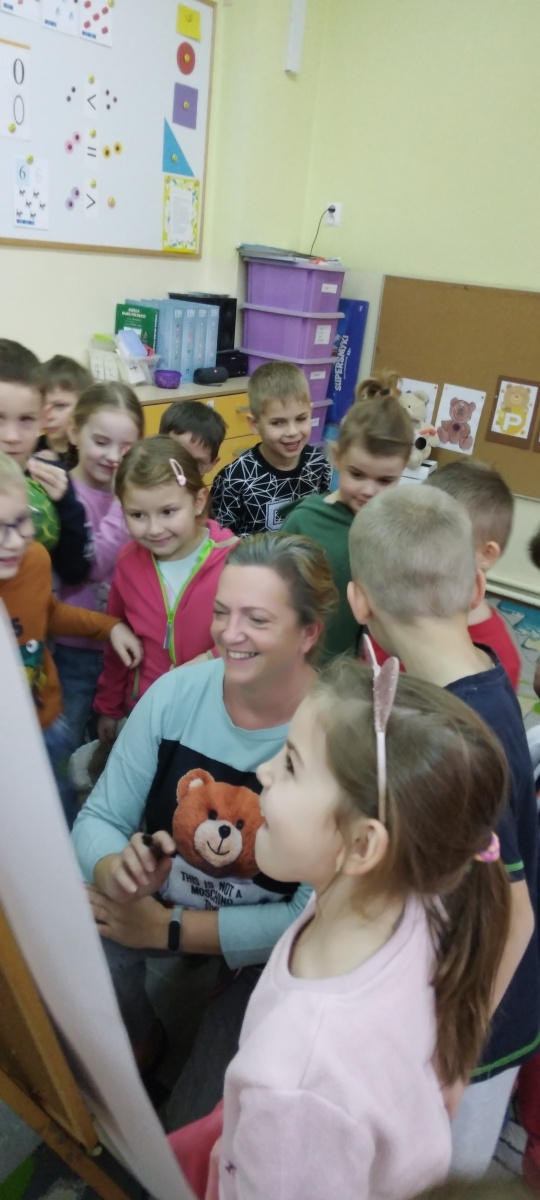 Zdjęcie w galerii na portalu naszraciborz.pl: Dzień Pluszowego Misia w rudzkim przedszkolu wiadomości z regionu