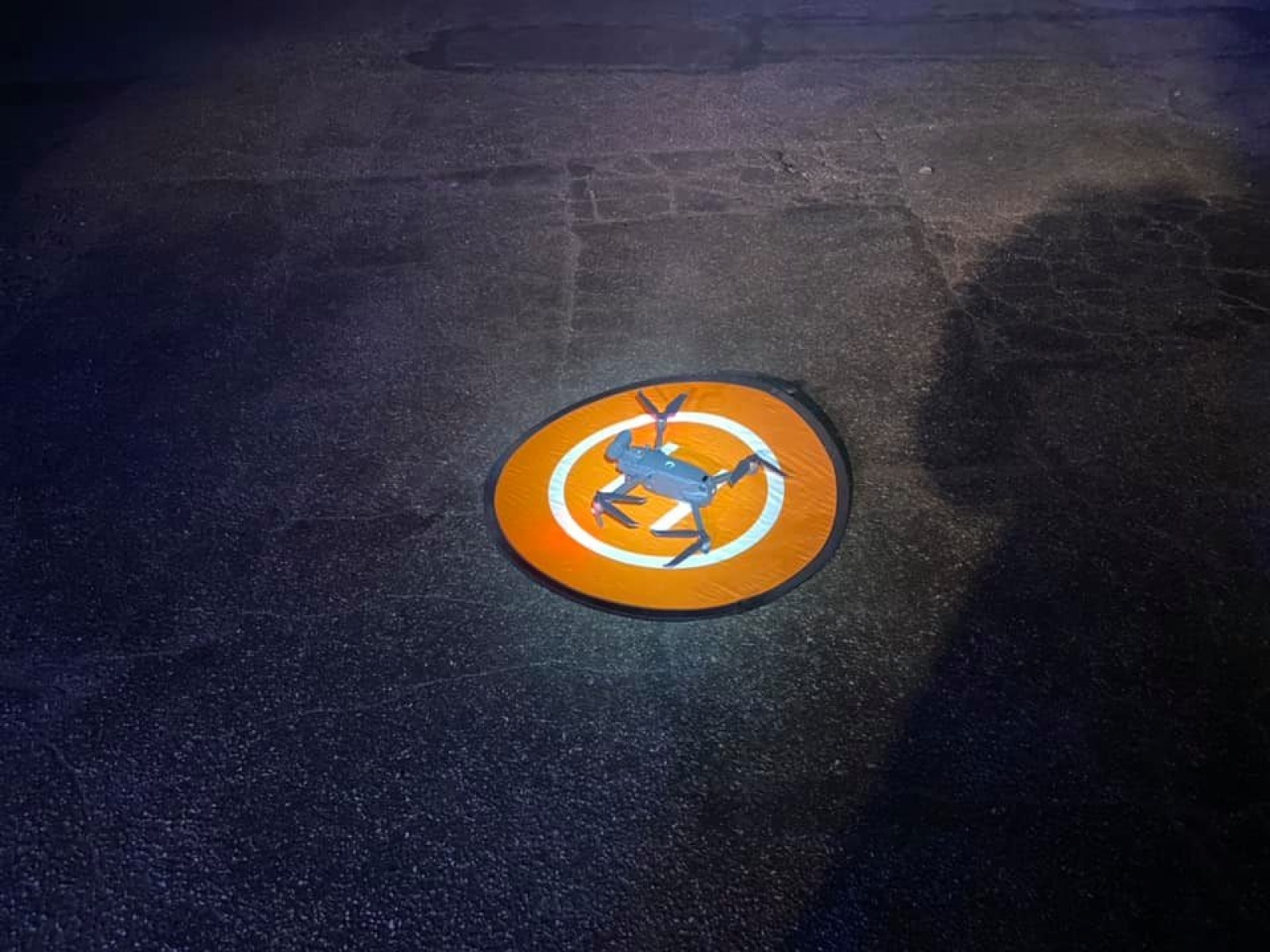 Zdjęcie w galerii na portalu naszraciborz.pl: Wojsko, policja i strażacy z dronem na Skłodowskiej w Raciborzu wiadomości z regionu