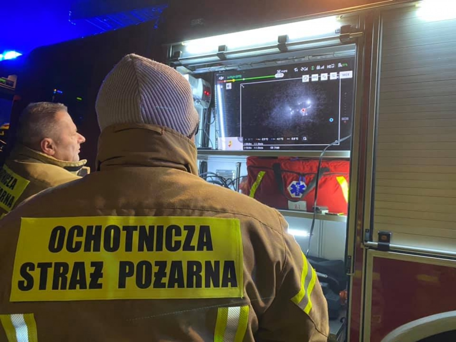 Zdjęcie w galerii na portalu naszraciborz.pl: Wojsko, policja i strażacy z dronem na Skłodowskiej w Raciborzu wiadomości z regionu