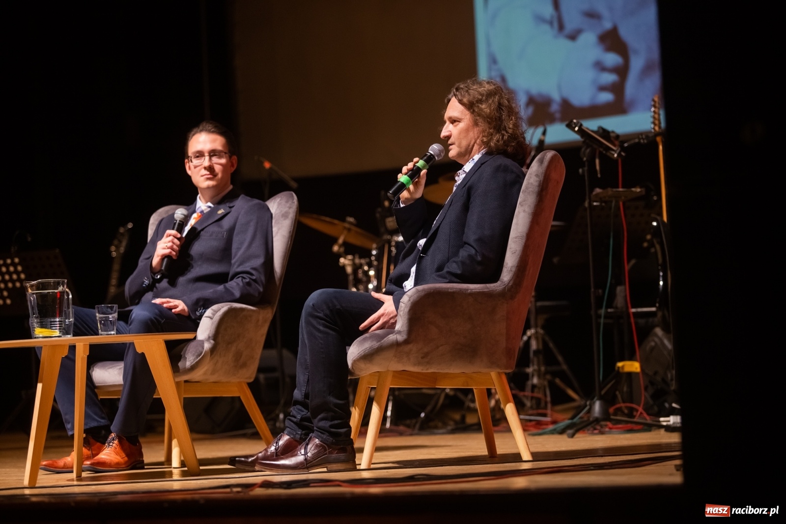 Zdjęcie w galerii na portalu naszraciborz.pl: Złote gody Grupy Bez Nazwy w RCK z Tyrmandem w tle wiadomości z regionu