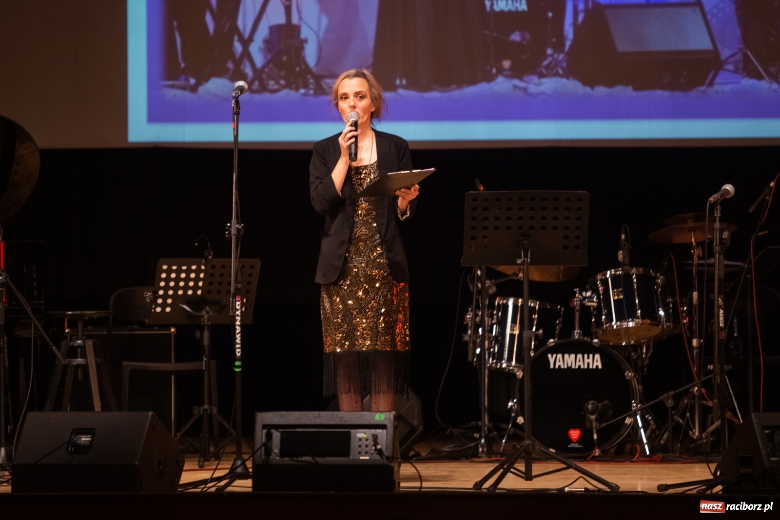 Zdjęcie w galerii na portalu naszraciborz.pl: Złote gody Grupy Bez Nazwy w RCK z Tyrmandem w tle wiadomości z regionu