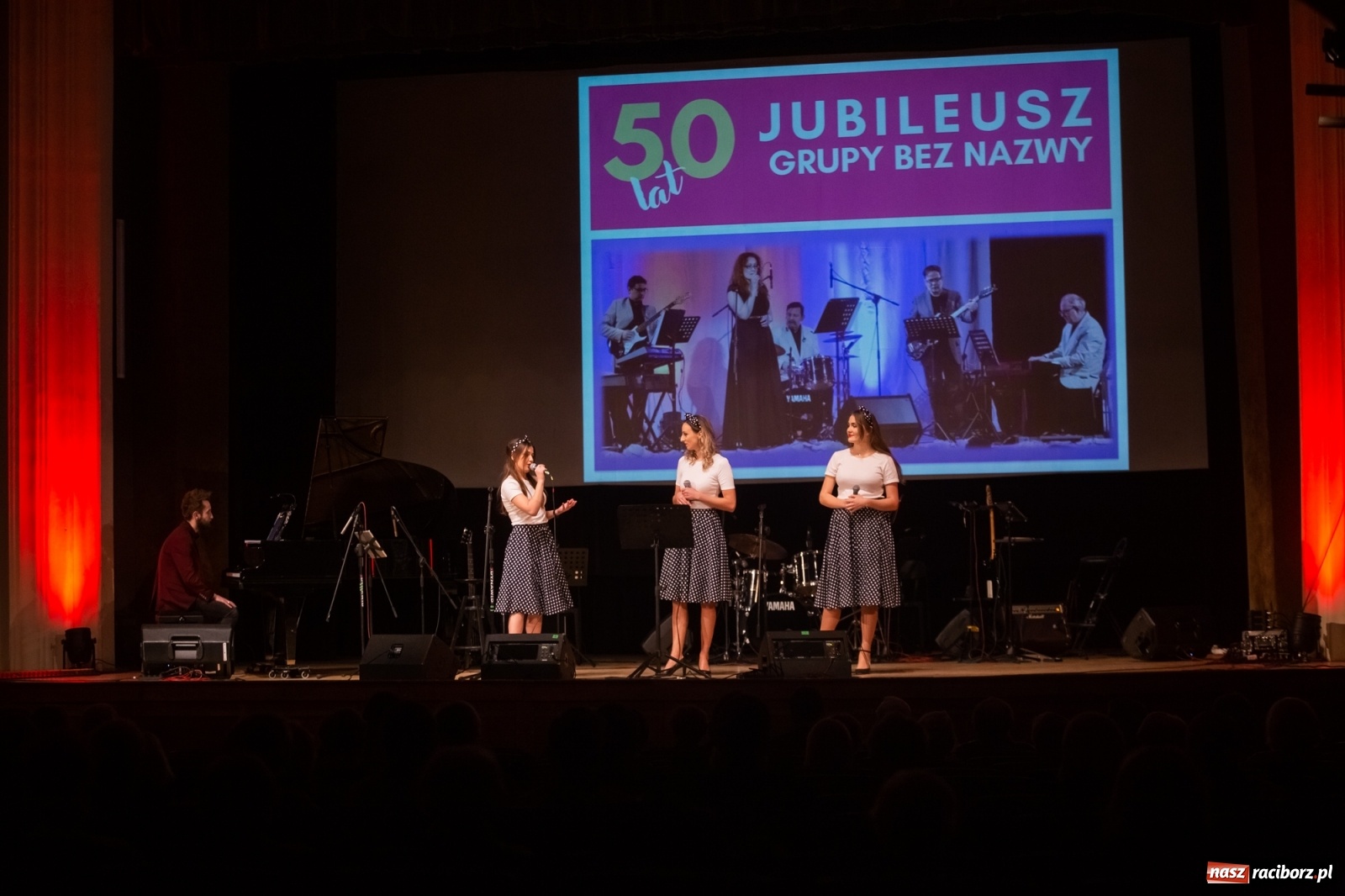 Zdjęcie w galerii na portalu naszraciborz.pl: Złote gody Grupy Bez Nazwy w RCK z Tyrmandem w tle wiadomości z regionu