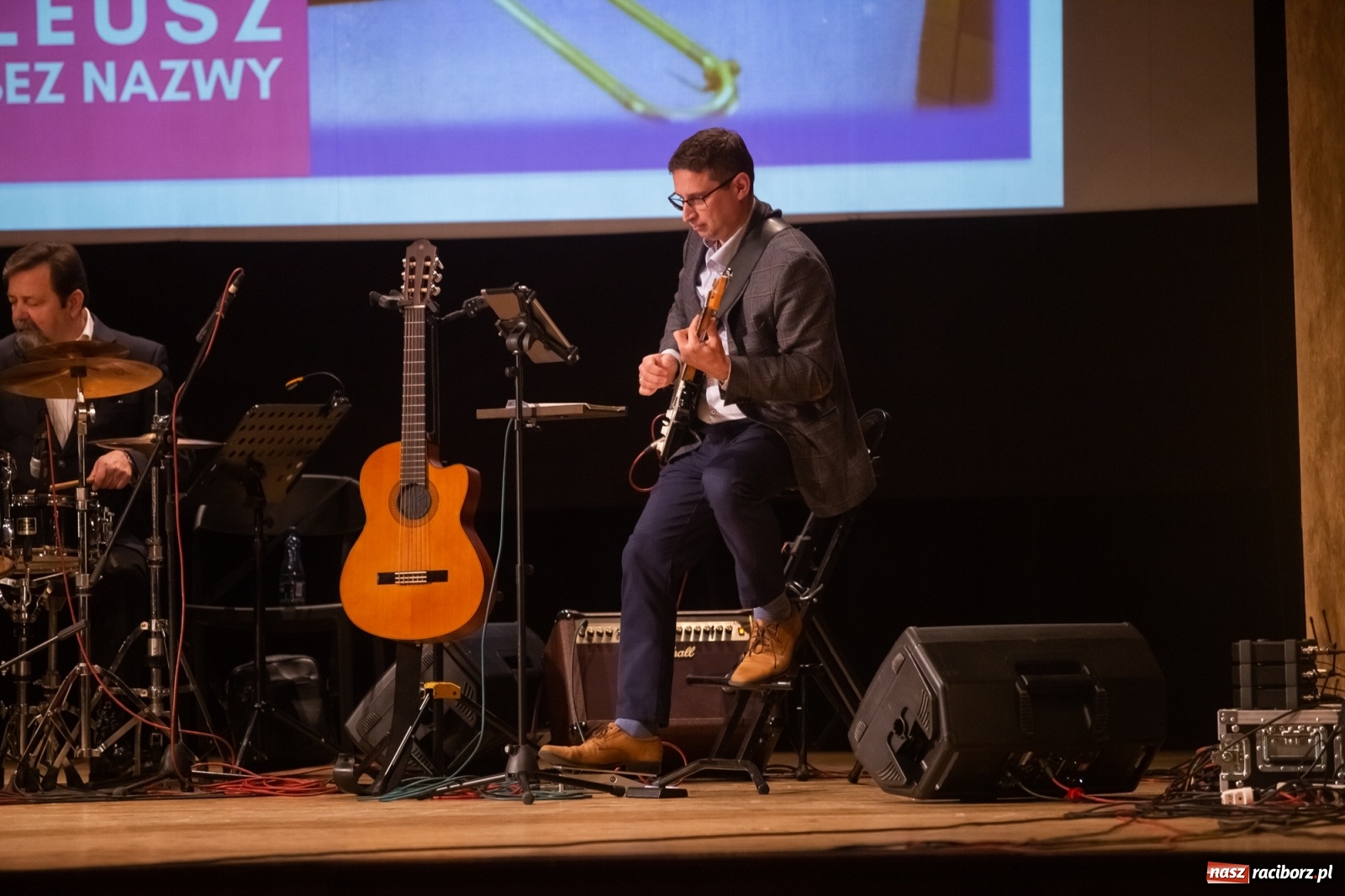 Zdjęcie w galerii na portalu naszraciborz.pl: Złote gody Grupy Bez Nazwy w RCK z Tyrmandem w tle wiadomości z regionu