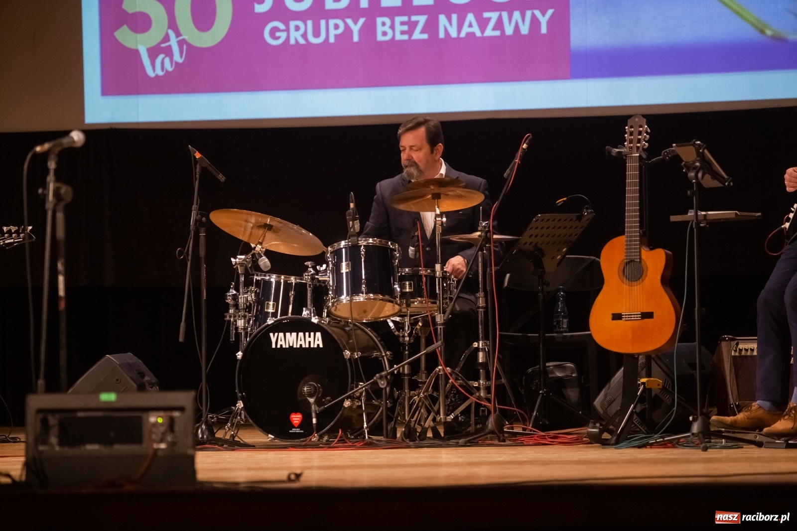 Zdjęcie w galerii na portalu naszraciborz.pl: Złote gody Grupy Bez Nazwy w RCK z Tyrmandem w tle wiadomości z regionu