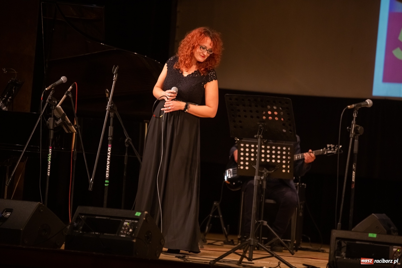 Zdjęcie w galerii na portalu naszraciborz.pl: Złote gody Grupy Bez Nazwy w RCK z Tyrmandem w tle wiadomości z regionu