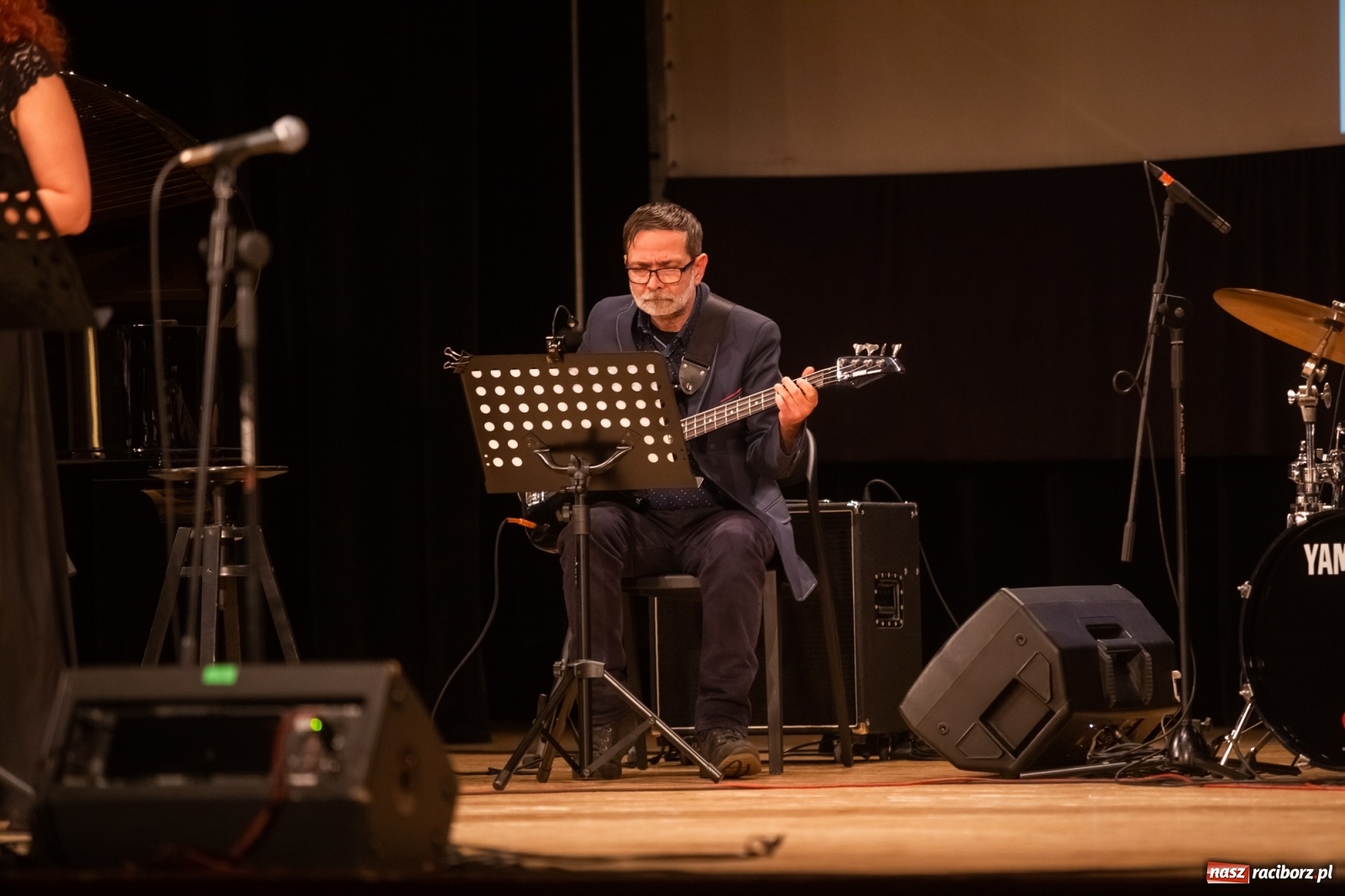 Zdjęcie w galerii na portalu naszraciborz.pl: Złote gody Grupy Bez Nazwy w RCK z Tyrmandem w tle wiadomości z regionu