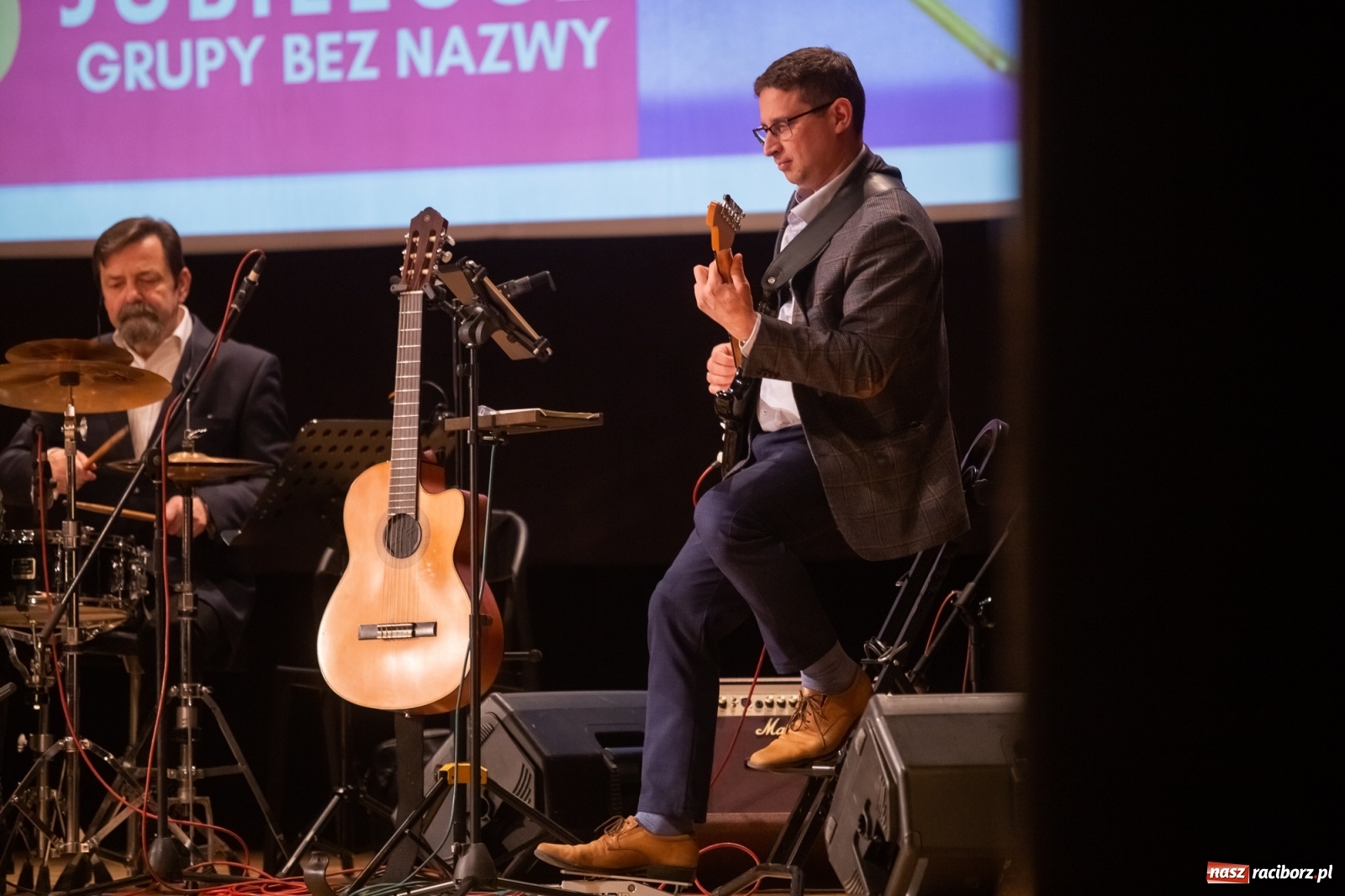 Zdjęcie w galerii na portalu naszraciborz.pl: Złote gody Grupy Bez Nazwy w RCK z Tyrmandem w tle wiadomości z regionu