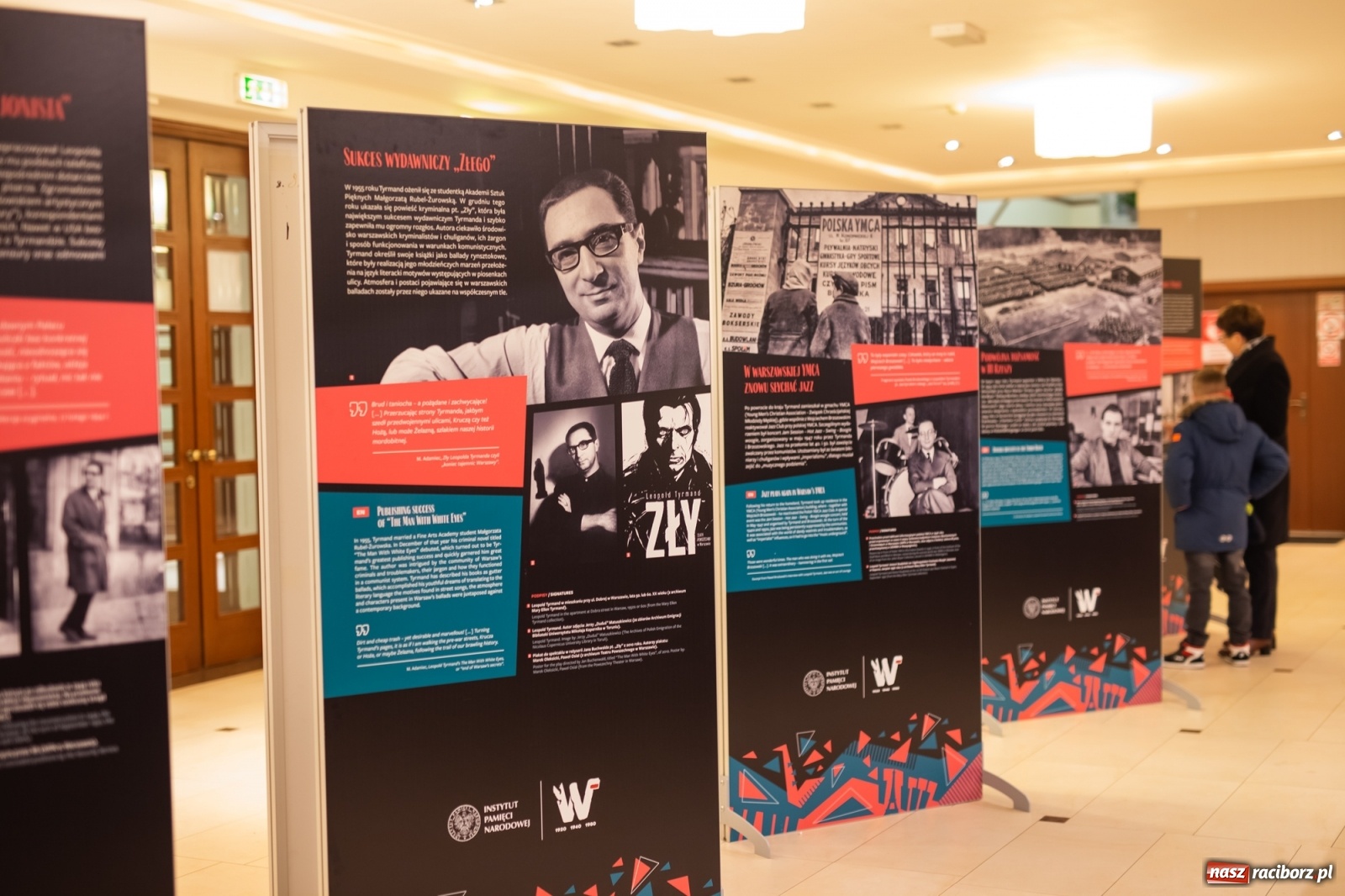 Zdjęcie w galerii na portalu naszraciborz.pl: Złote gody Grupy Bez Nazwy w RCK z Tyrmandem w tle wiadomości z regionu