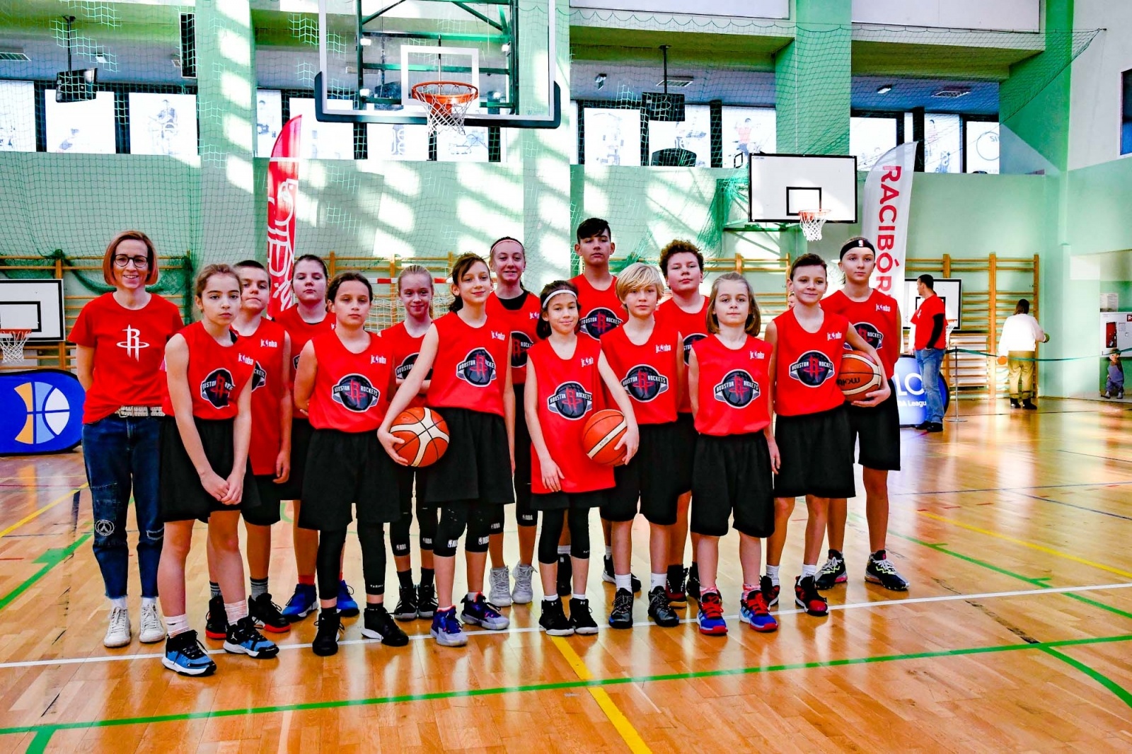 Zdjęcie w galerii na portalu naszraciborz.pl: Jr. NBA League w Raciborzu. Przyszłe gwiazdy koszykówki w Arenie Rafako [FOTO i WIDEO] wiadomości z regionu