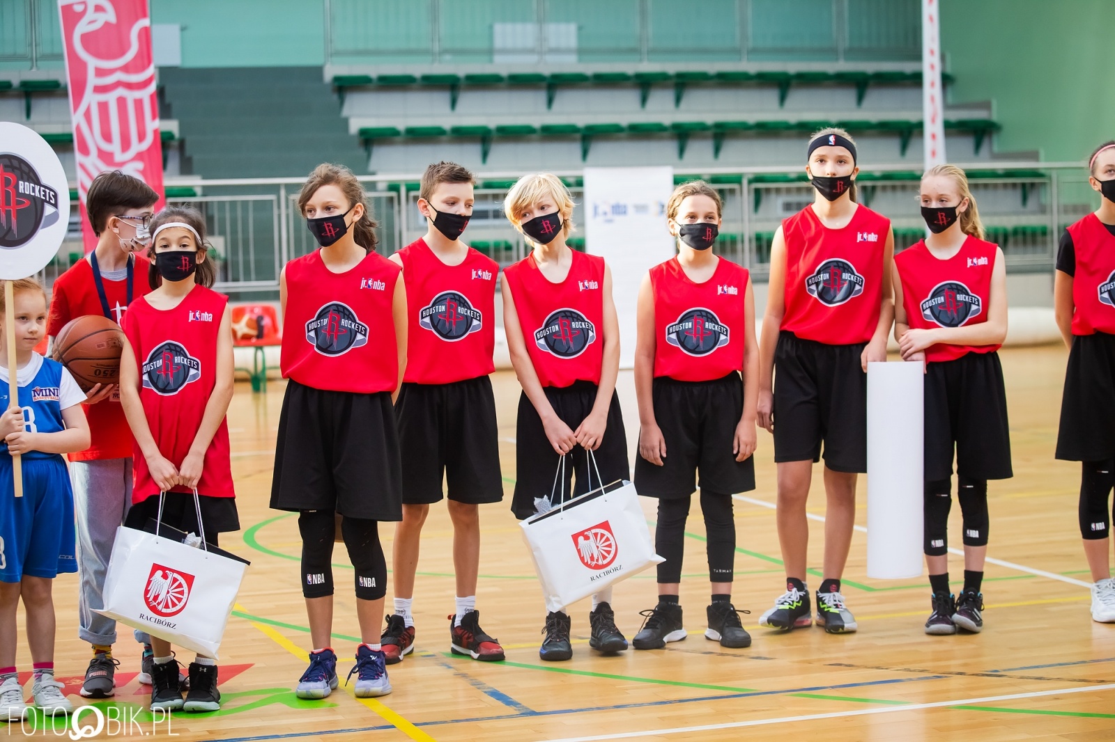 Zdjęcie w galerii na portalu naszraciborz.pl: Jr. NBA League w Raciborzu. Przyszłe gwiazdy koszykówki w Arenie Rafako [FOTO i WIDEO] wiadomości z regionu