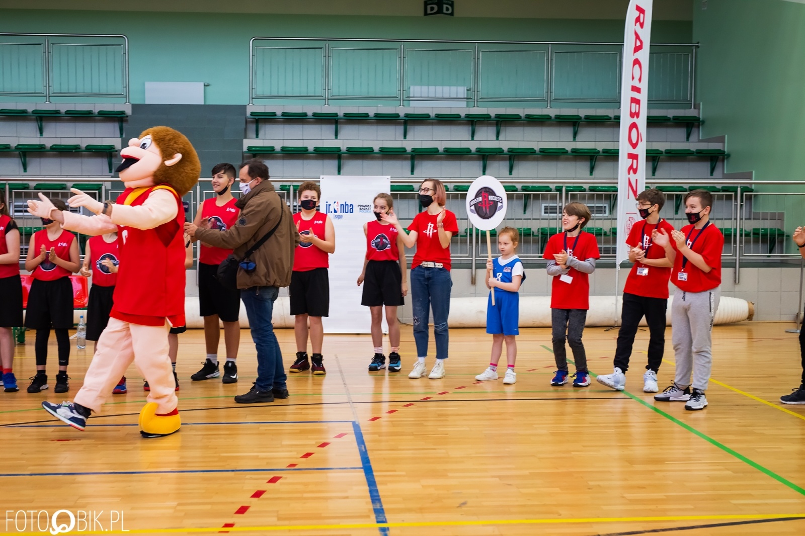 Zdjęcie w galerii na portalu naszraciborz.pl: Jr. NBA League w Raciborzu. Przyszłe gwiazdy koszykówki w Arenie Rafako [FOTO i WIDEO] wiadomości z regionu