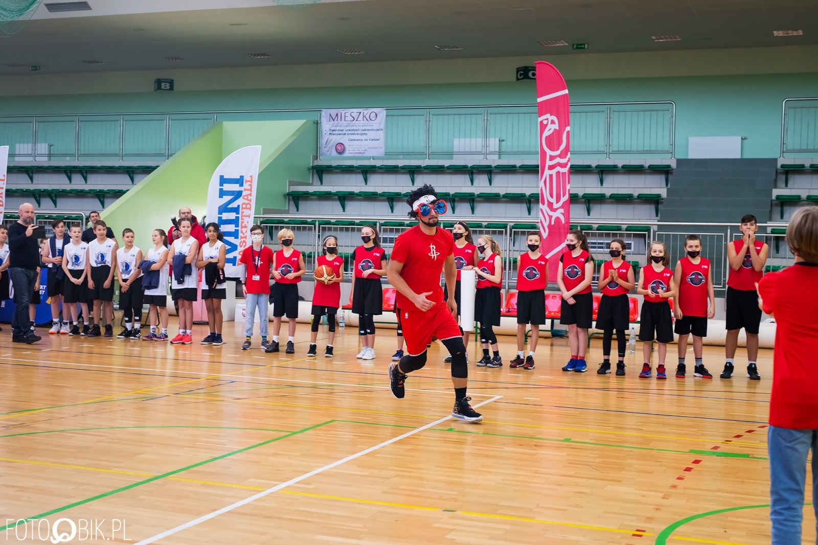 Zdjęcie w galerii na portalu naszraciborz.pl: Jr. NBA League w Raciborzu. Przyszłe gwiazdy koszykówki w Arenie Rafako [FOTO i WIDEO] wiadomości z regionu