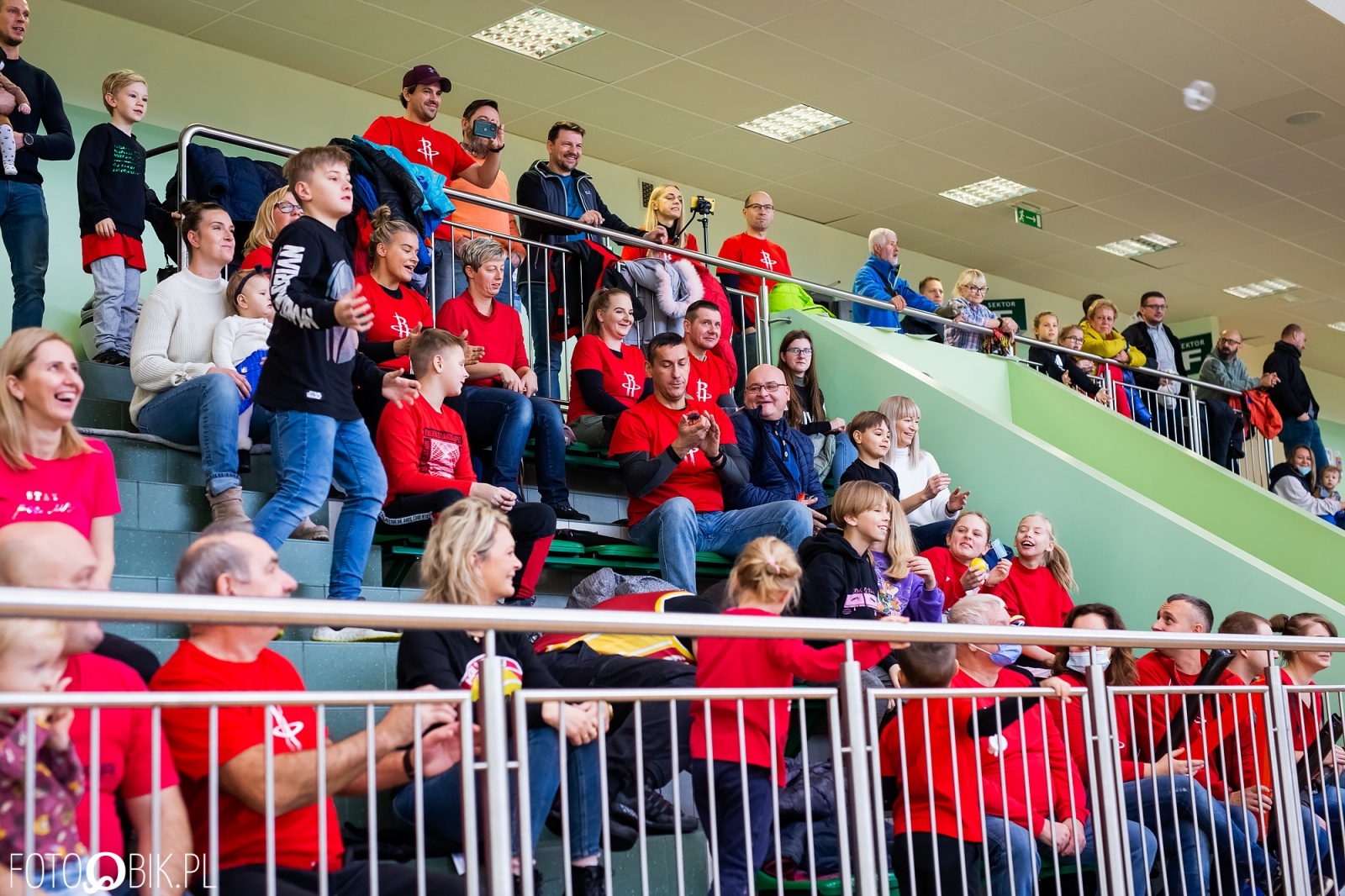 Zdjęcie w galerii na portalu naszraciborz.pl: Jr. NBA League w Raciborzu. Przyszłe gwiazdy koszykówki w Arenie Rafako [FOTO i WIDEO] wiadomości z regionu