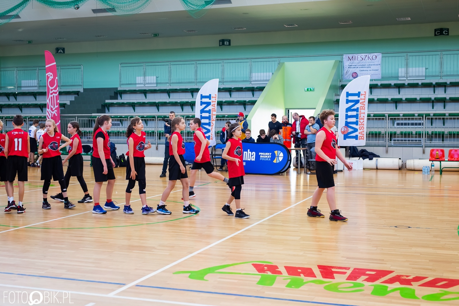 Zdjęcie w galerii na portalu naszraciborz.pl: Jr. NBA League w Raciborzu. Przyszłe gwiazdy koszykówki w Arenie Rafako [FOTO i WIDEO] wiadomości z regionu