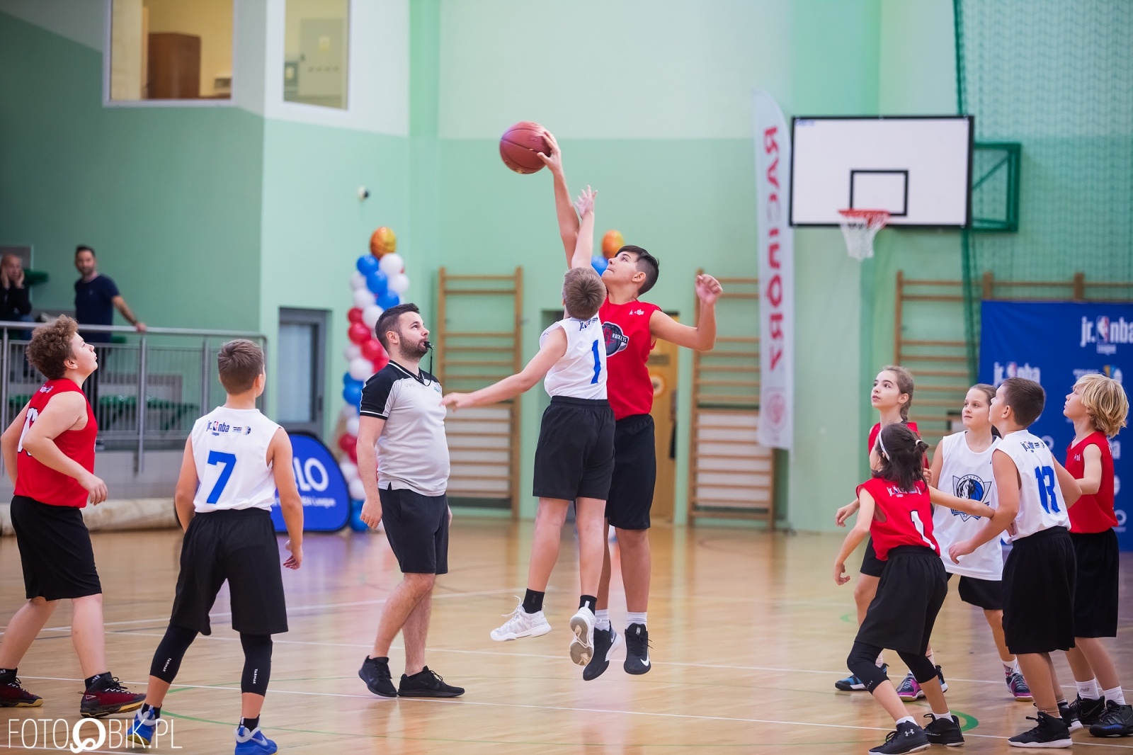 Zdjęcie w galerii na portalu naszraciborz.pl: Jr. NBA League w Raciborzu. Przyszłe gwiazdy koszykówki w Arenie Rafako [FOTO i WIDEO] wiadomości z regionu