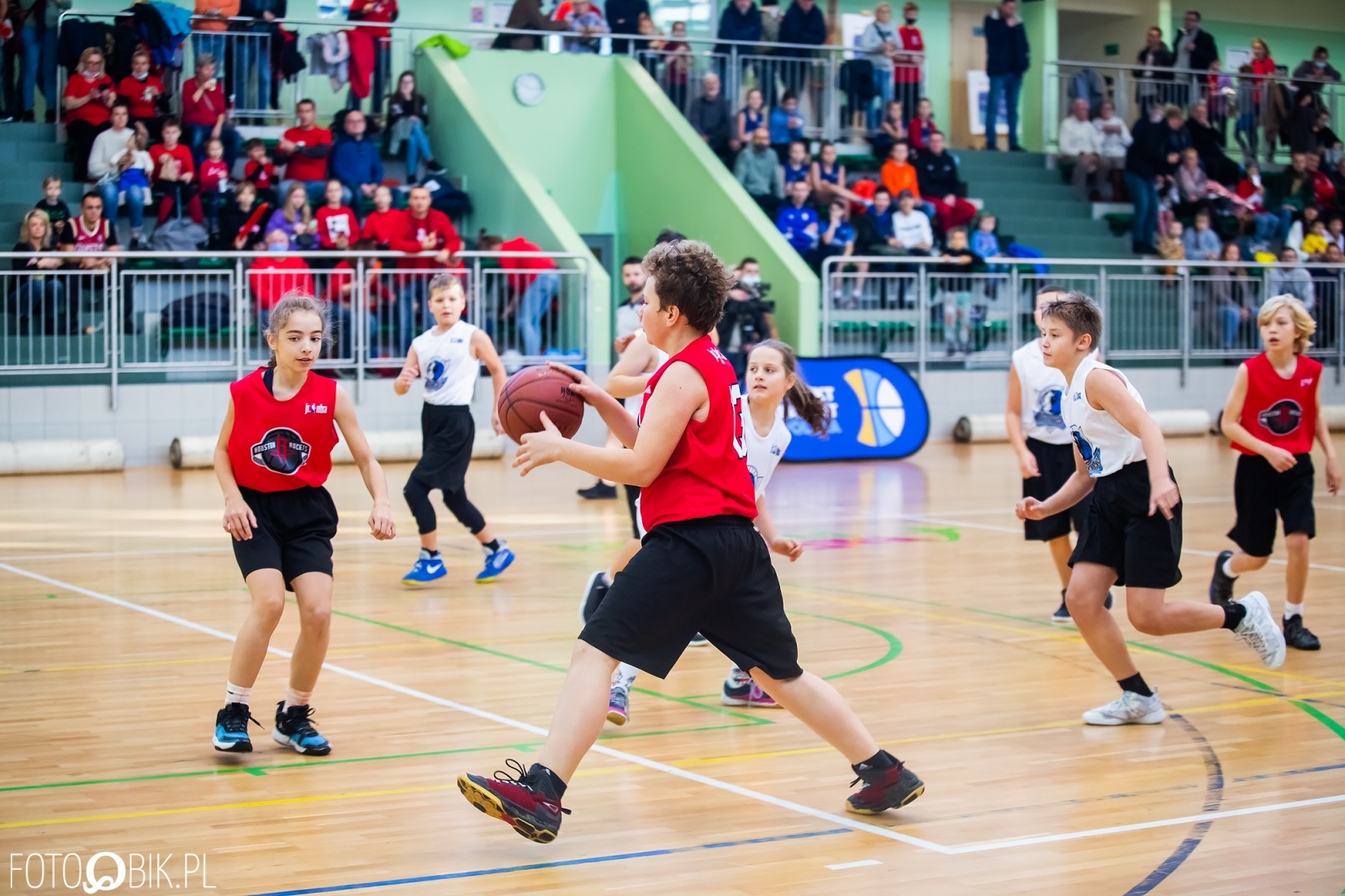 Zdjęcie w galerii na portalu naszraciborz.pl: Jr. NBA League w Raciborzu. Przyszłe gwiazdy koszykówki w Arenie Rafako [FOTO i WIDEO] wiadomości z regionu