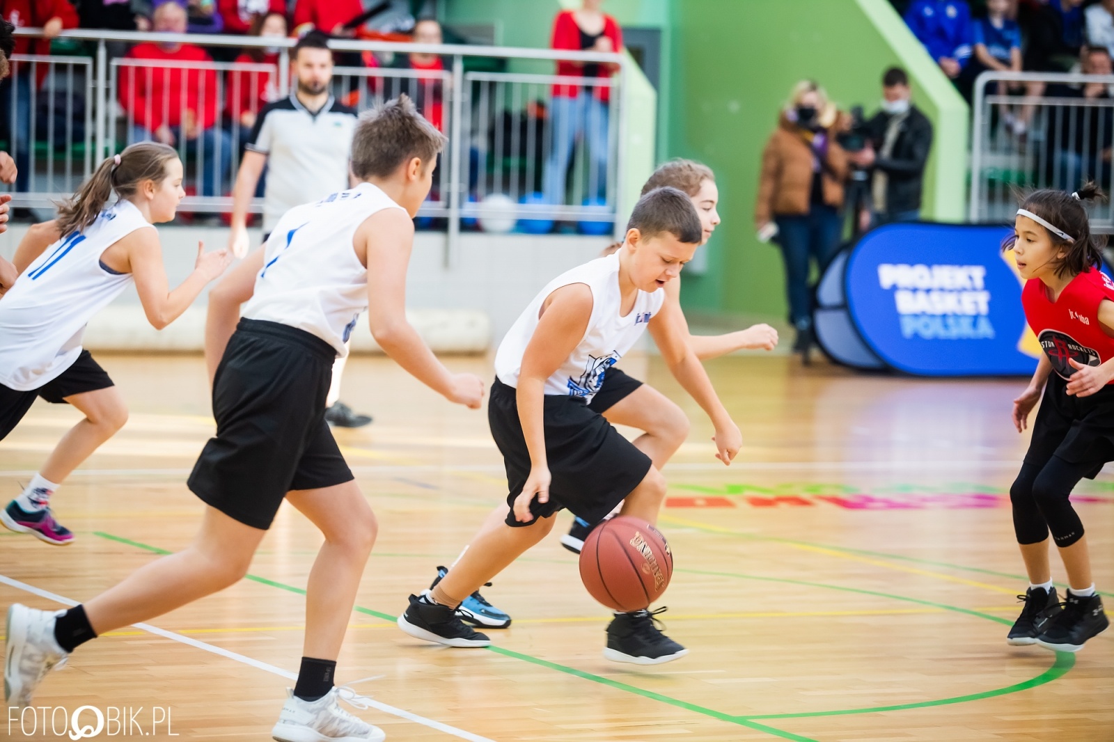 Zdjęcie w galerii na portalu naszraciborz.pl: Jr. NBA League w Raciborzu. Przyszłe gwiazdy koszykówki w Arenie Rafako [FOTO i WIDEO] wiadomości z regionu