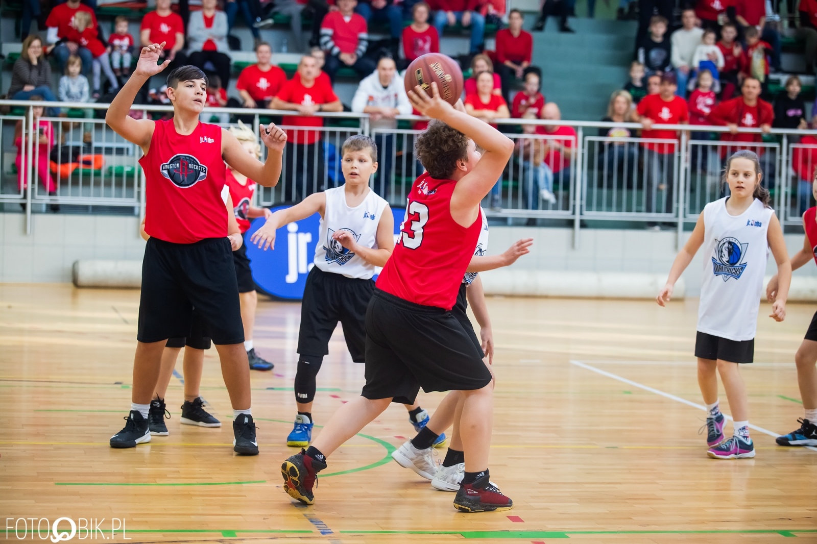Zdjęcie w galerii na portalu naszraciborz.pl: Jr. NBA League w Raciborzu. Przyszłe gwiazdy koszykówki w Arenie Rafako [FOTO i WIDEO] wiadomości z regionu