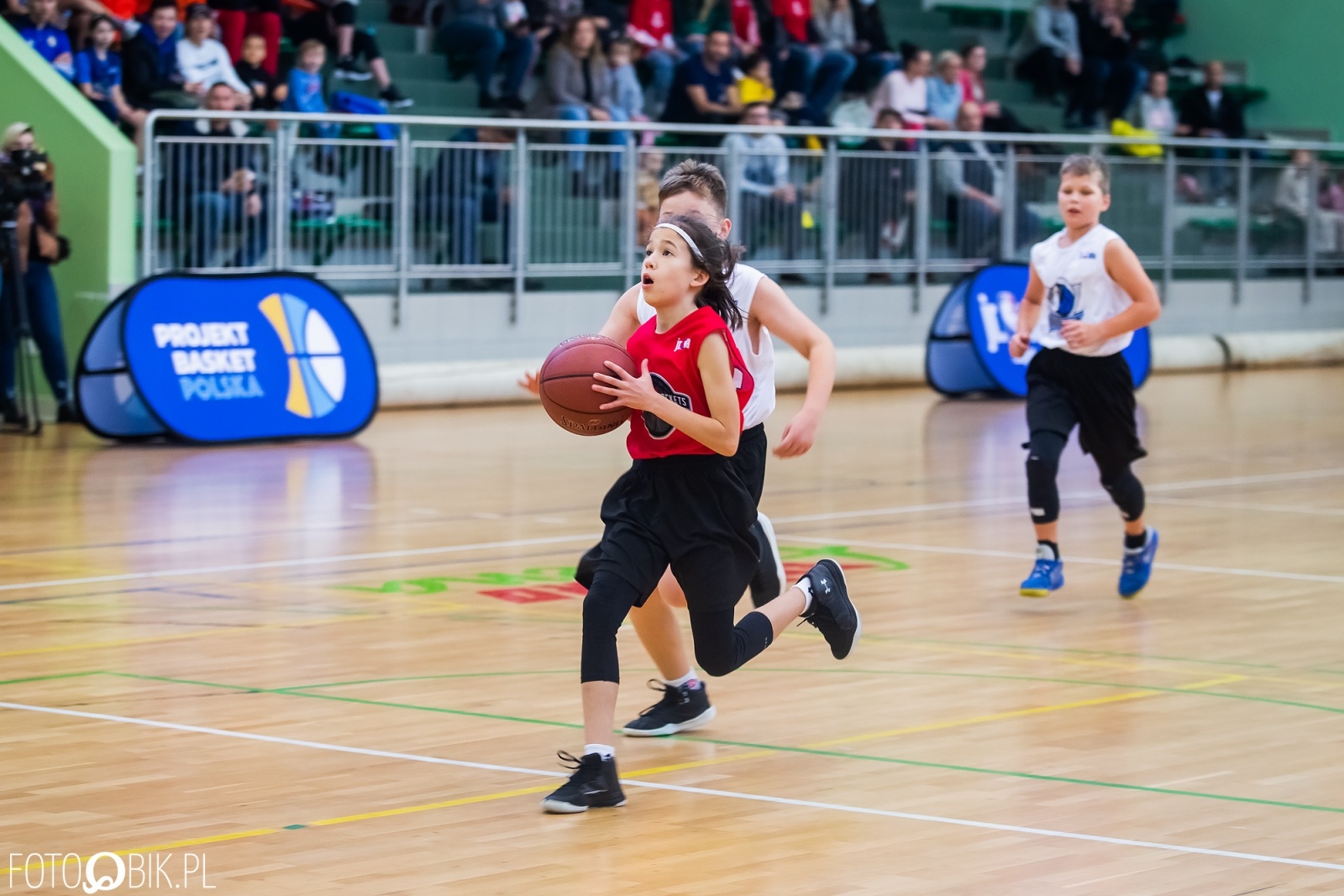 Zdjęcie w galerii na portalu naszraciborz.pl: Jr. NBA League w Raciborzu. Przyszłe gwiazdy koszykówki w Arenie Rafako [FOTO i WIDEO] wiadomości z regionu