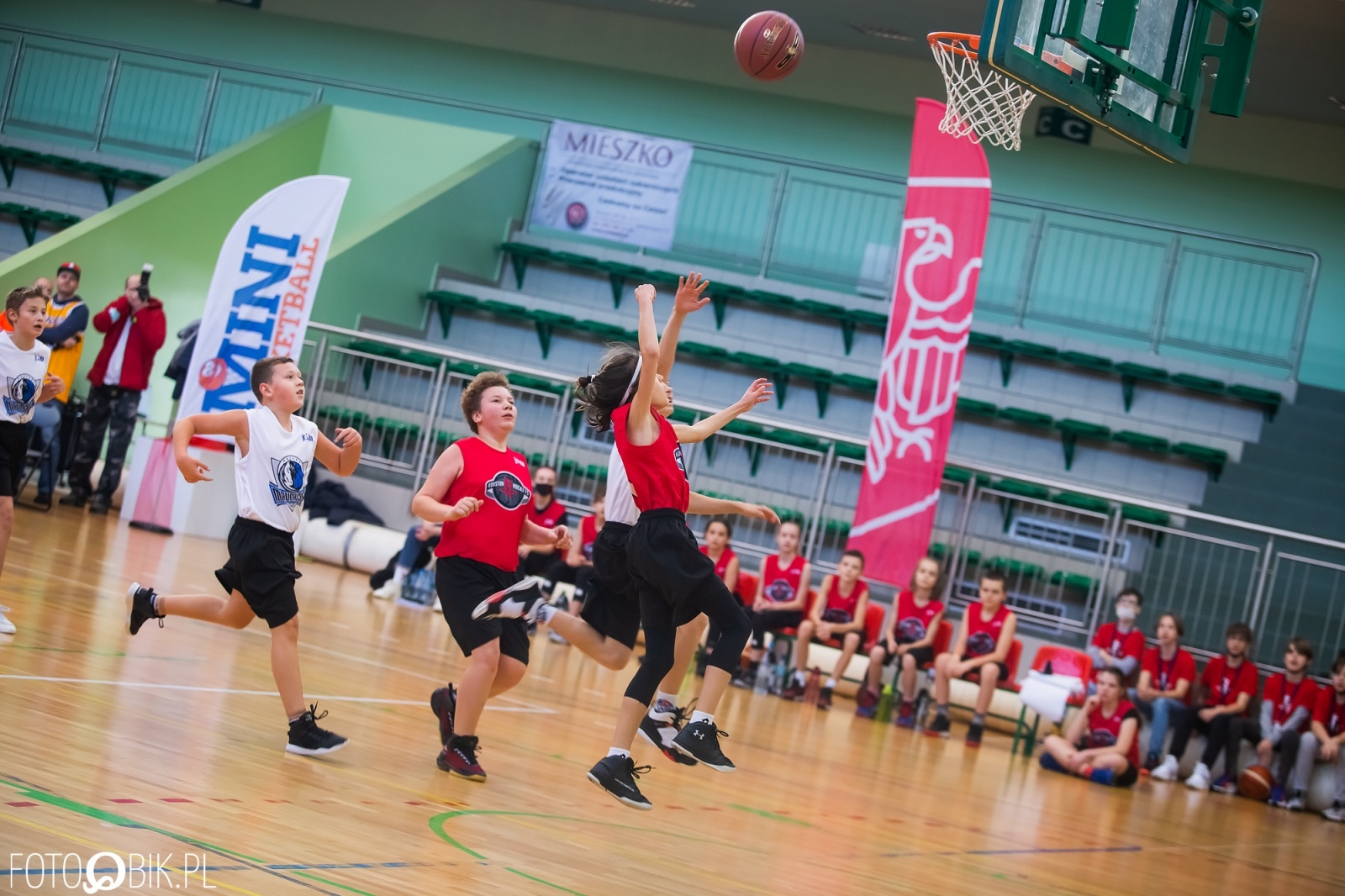 Zdjęcie w galerii na portalu naszraciborz.pl: Jr. NBA League w Raciborzu. Przyszłe gwiazdy koszykówki w Arenie Rafako [FOTO i WIDEO] wiadomości z regionu
