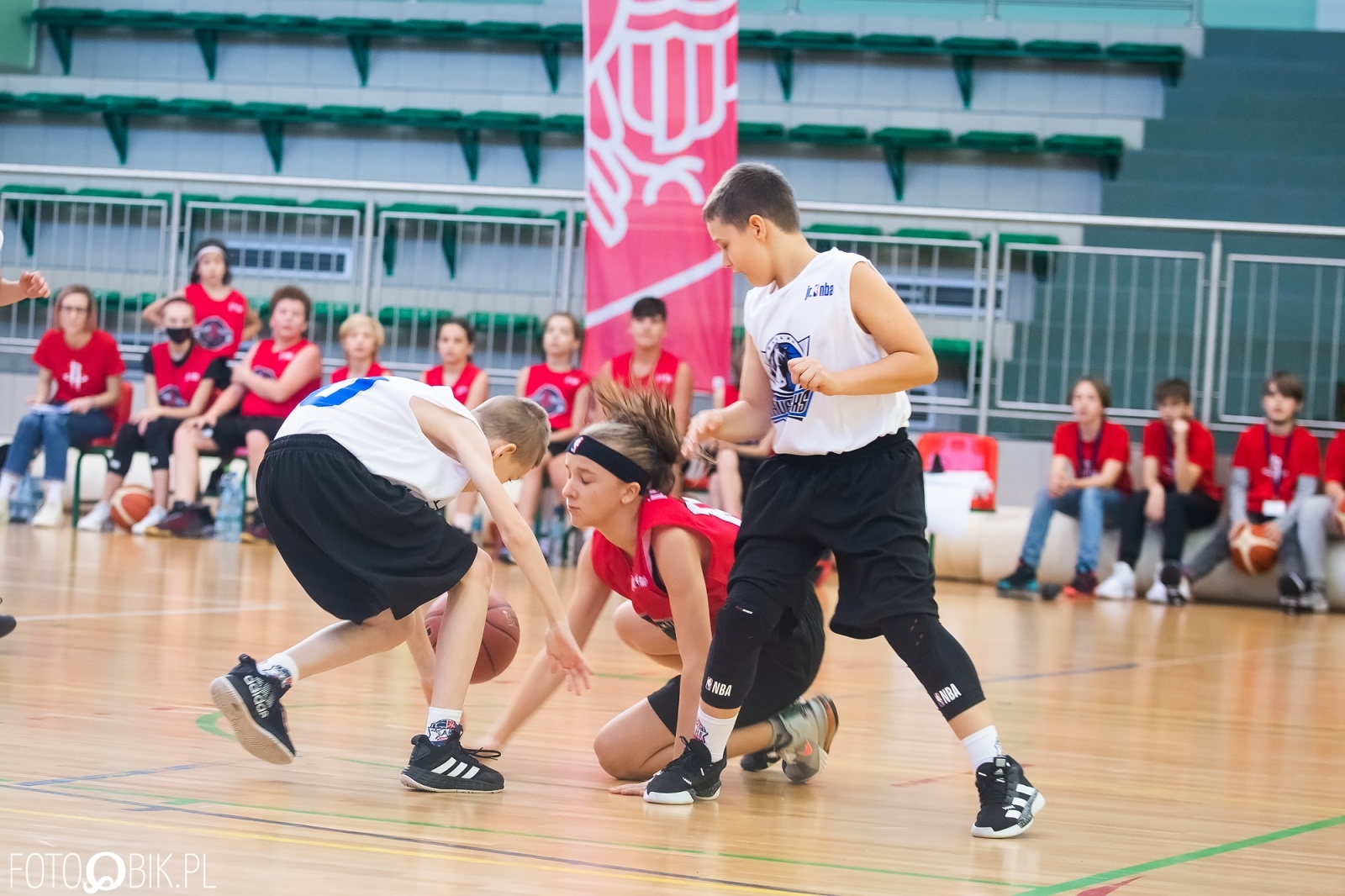 Zdjęcie w galerii na portalu naszraciborz.pl: Jr. NBA League w Raciborzu. Przyszłe gwiazdy koszykówki w Arenie Rafako [FOTO i WIDEO] wiadomości z regionu