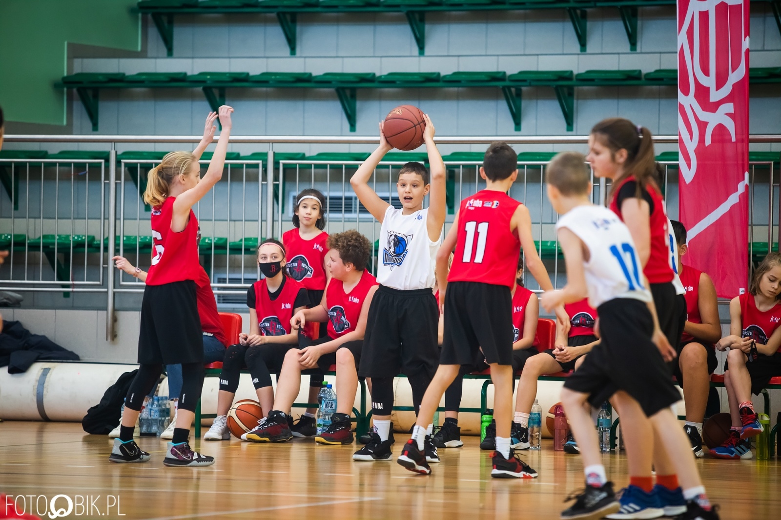 Zdjęcie w galerii na portalu naszraciborz.pl: Jr. NBA League w Raciborzu. Przyszłe gwiazdy koszykówki w Arenie Rafako [FOTO i WIDEO] wiadomości z regionu