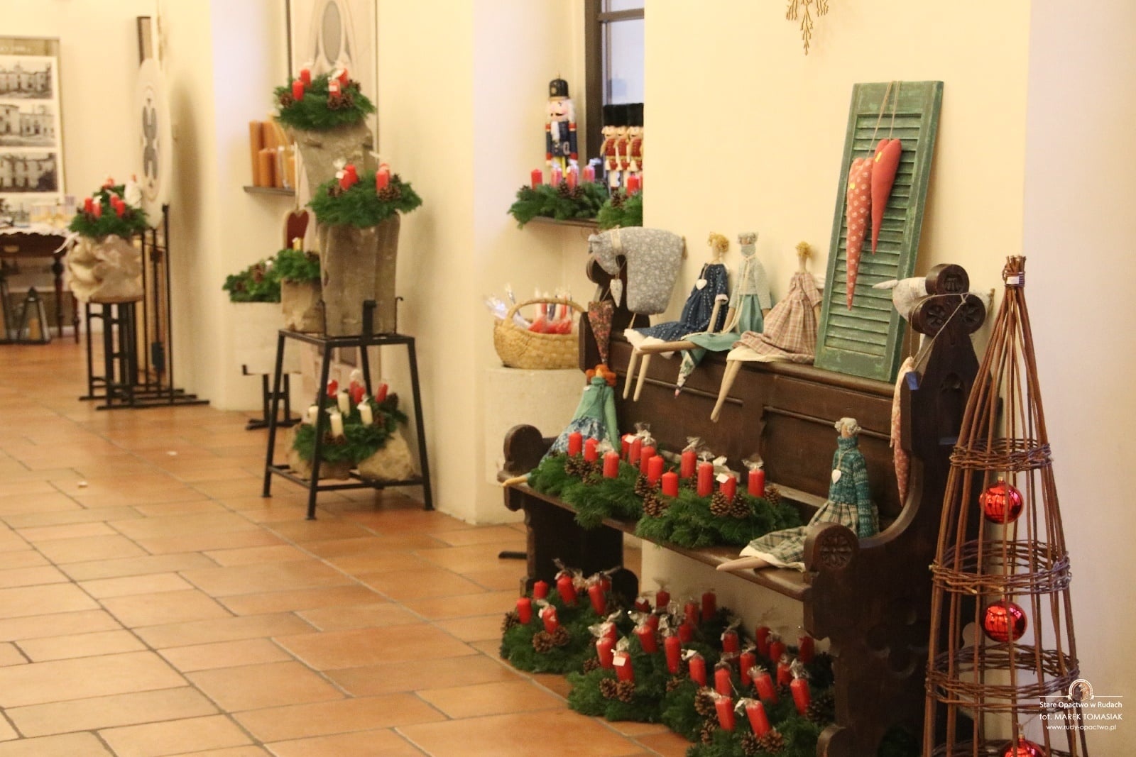 Zdjęcie w galerii na portalu naszraciborz.pl: Jarmark w starym opactwie w Rudach. Czekają na was cysterskie smakołyki i inne niespodzianki wiadomości z regionu