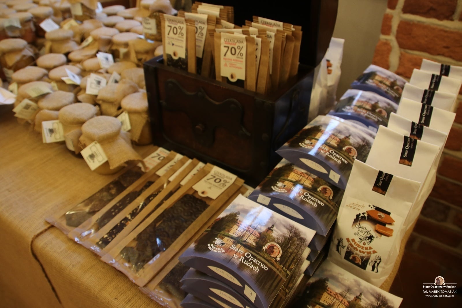 Zdjęcie w galerii na portalu naszraciborz.pl: Jarmark w starym opactwie w Rudach. Czekają na was cysterskie smakołyki i inne niespodzianki wiadomości z regionu