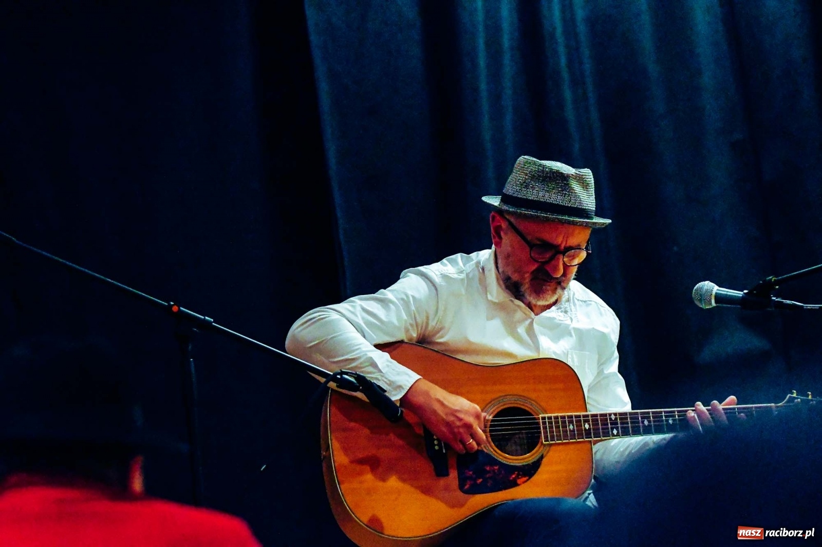 Zdjęcie w galerii na portalu naszraciborz.pl: Gospel to korzenie. Guitar Mark koncertował na zamku wiadomości z regionu