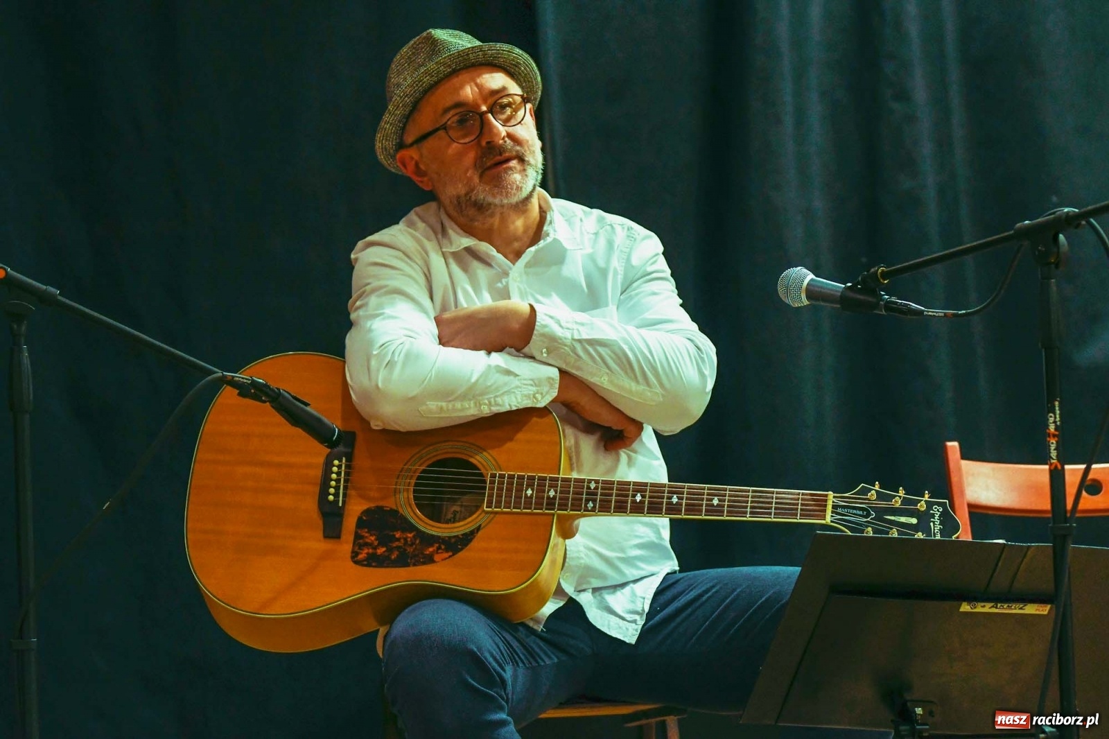 Zdjęcie w galerii na portalu naszraciborz.pl: Gospel to korzenie. Guitar Mark koncertował na zamku wiadomości z regionu