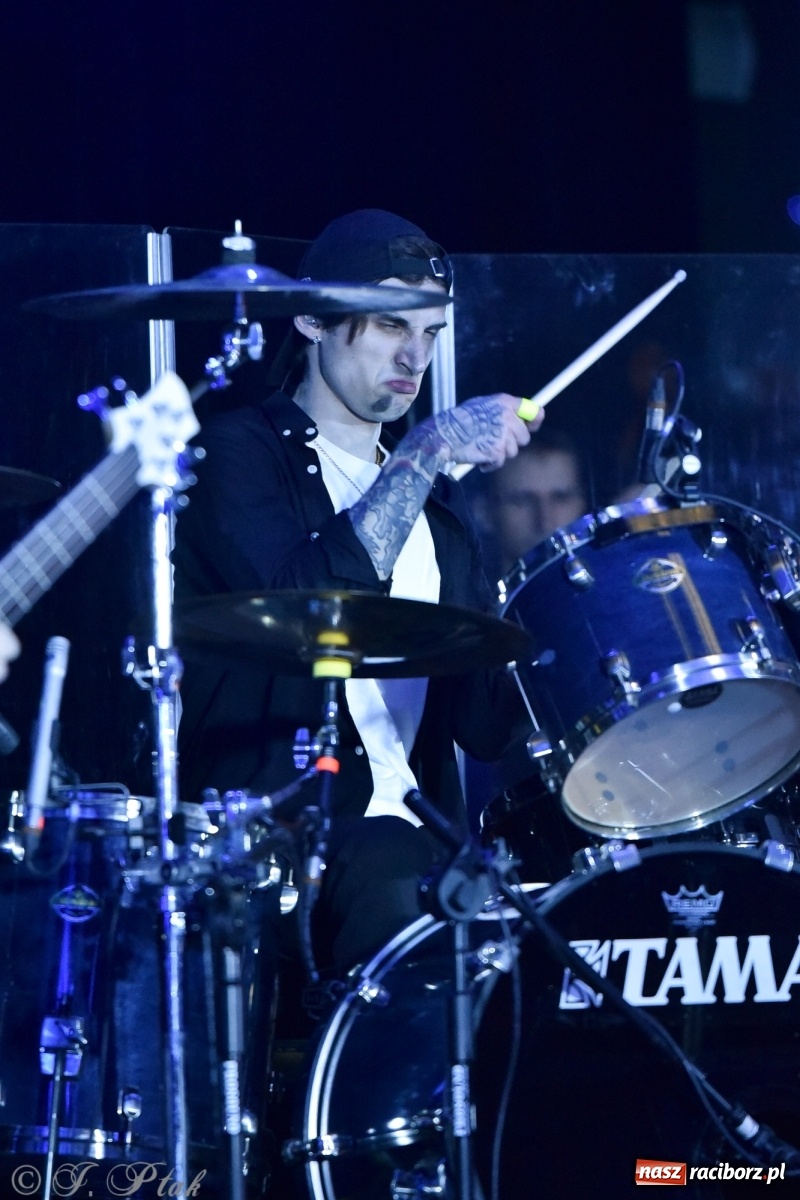 Zdjęcie w galerii na portalu naszraciborz.pl: Metallica symfonicznie. Pełna sala w RCK! wiadomości z regionu