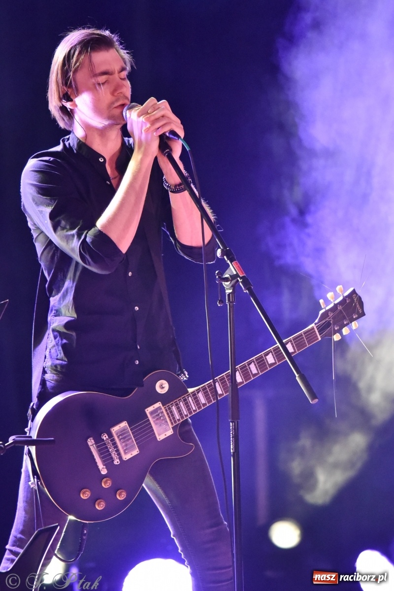 Zdjęcie w galerii na portalu naszraciborz.pl: Metallica symfonicznie. Pełna sala w RCK! wiadomości z regionu