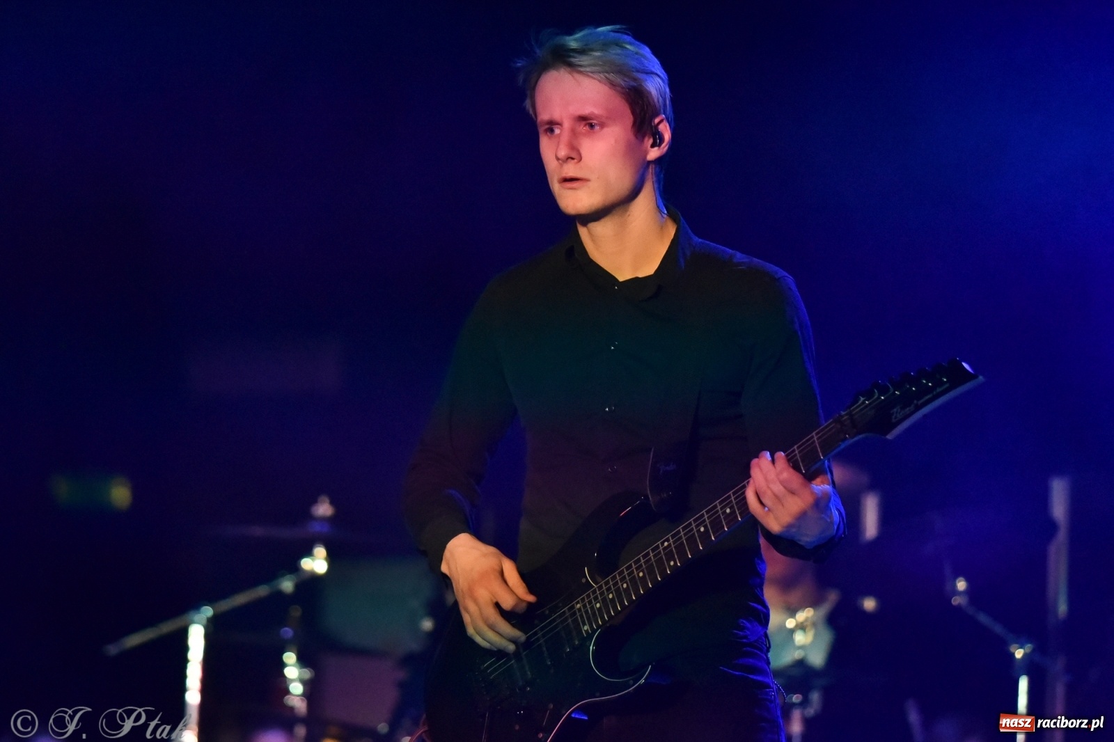 Zdjęcie w galerii na portalu naszraciborz.pl: Metallica symfonicznie. Pełna sala w RCK! wiadomości z regionu