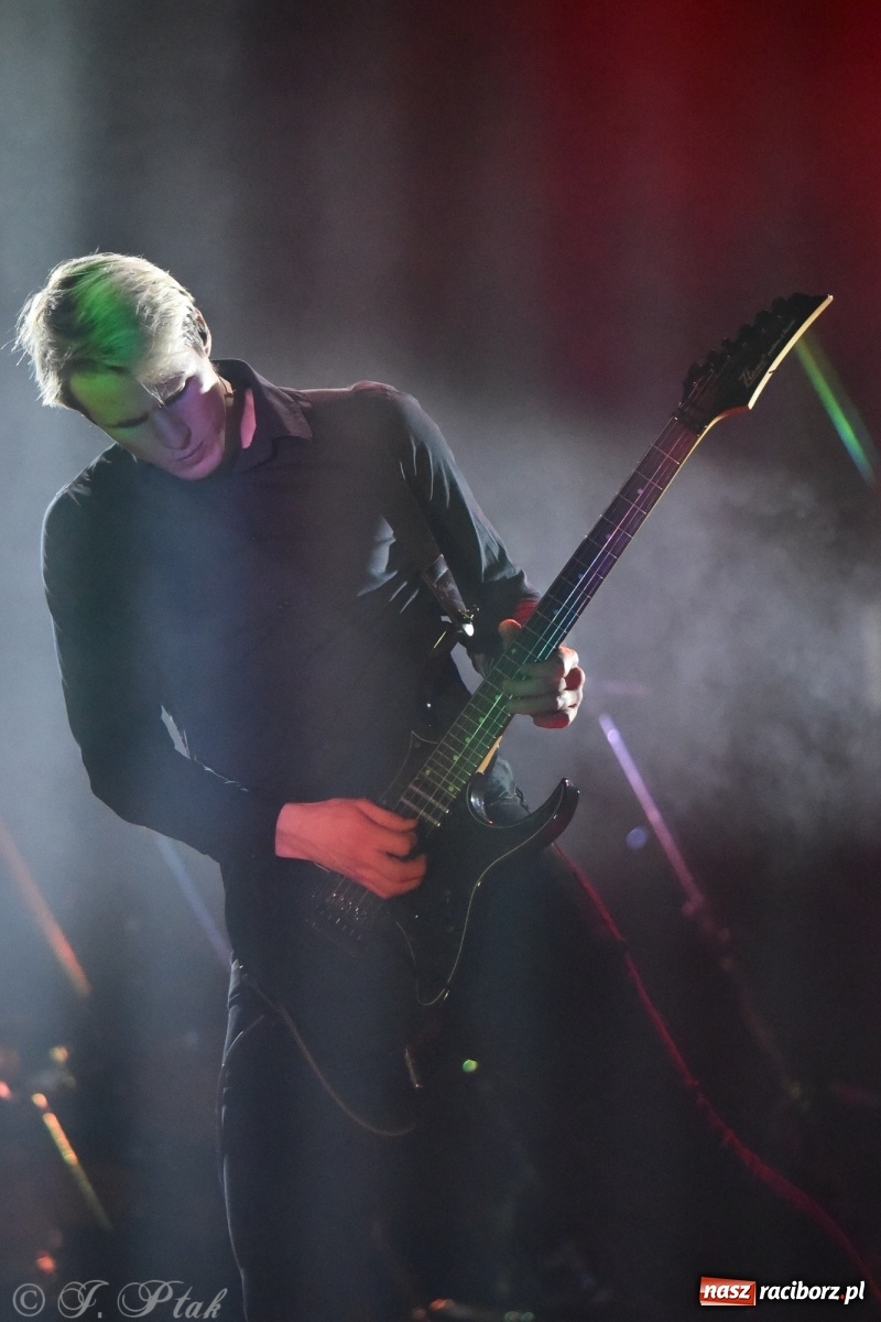 Zdjęcie w galerii na portalu naszraciborz.pl: Metallica symfonicznie. Pełna sala w RCK! wiadomości z regionu