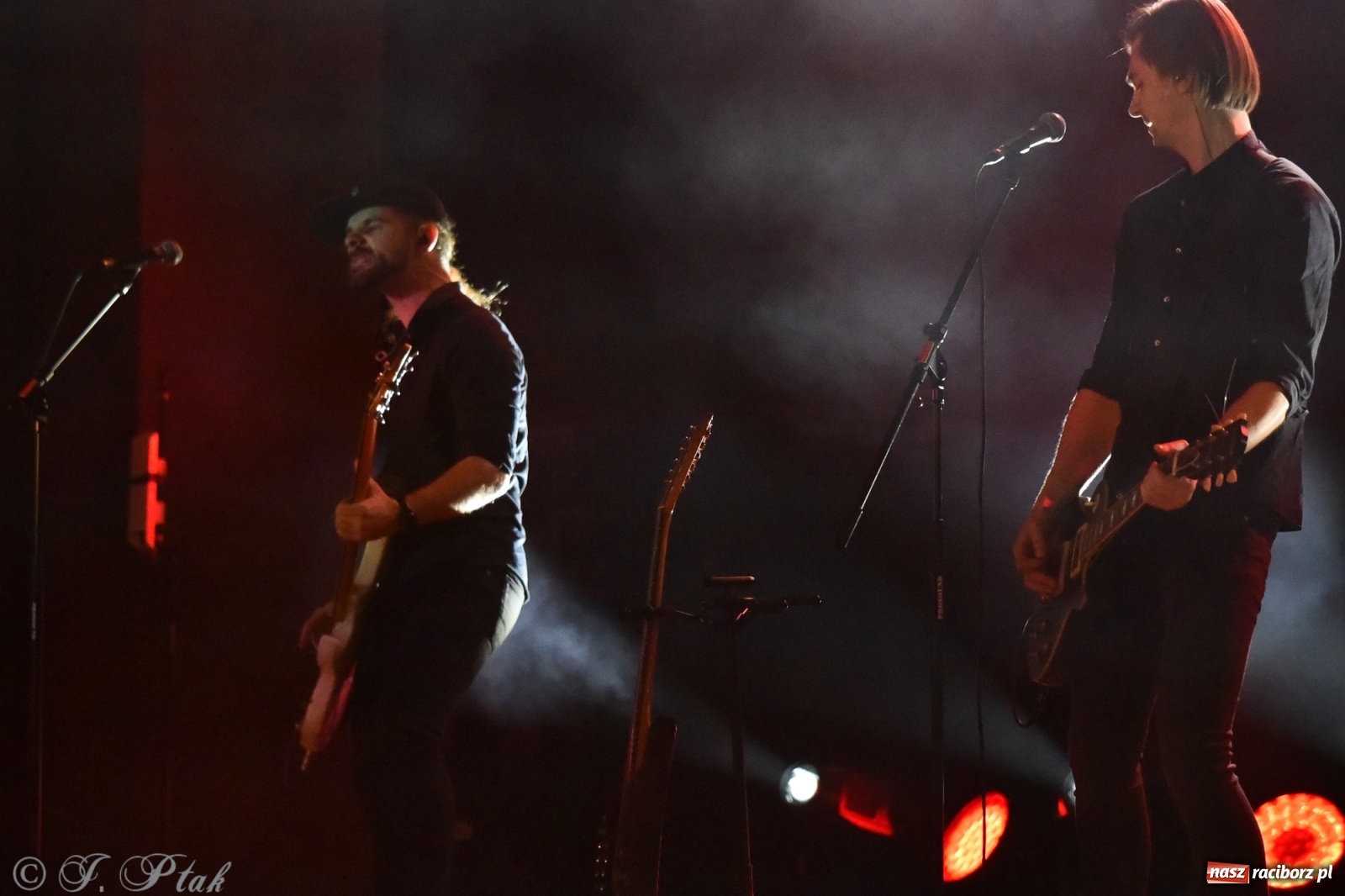 Zdjęcie w galerii na portalu naszraciborz.pl: Metallica symfonicznie. Pełna sala w RCK! wiadomości z regionu