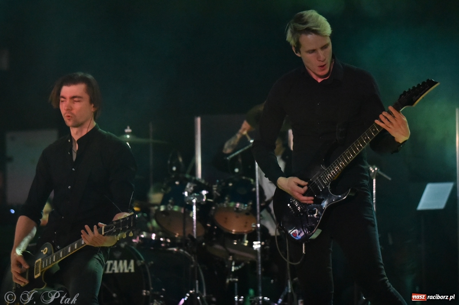 Zdjęcie w galerii na portalu naszraciborz.pl: Metallica symfonicznie. Pełna sala w RCK! wiadomości z regionu