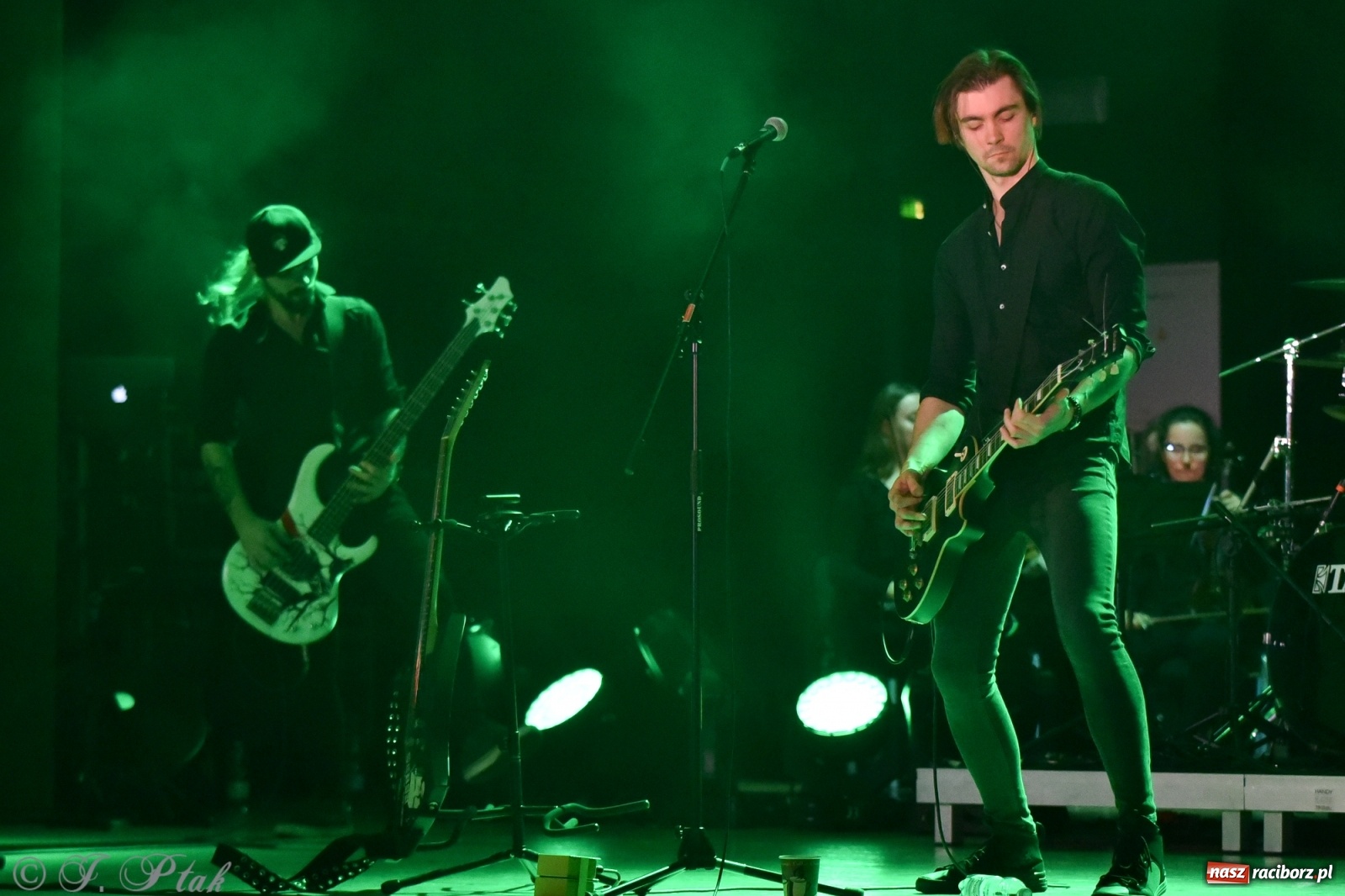 Zdjęcie w galerii na portalu naszraciborz.pl: Metallica symfonicznie. Pełna sala w RCK! wiadomości z regionu