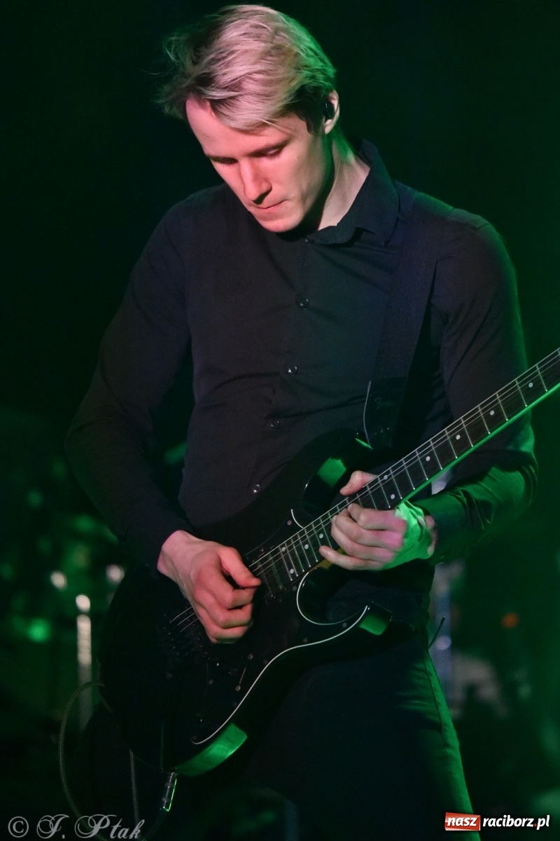 Zdjęcie w galerii na portalu naszraciborz.pl: Metallica symfonicznie. Pełna sala w RCK! wiadomości z regionu