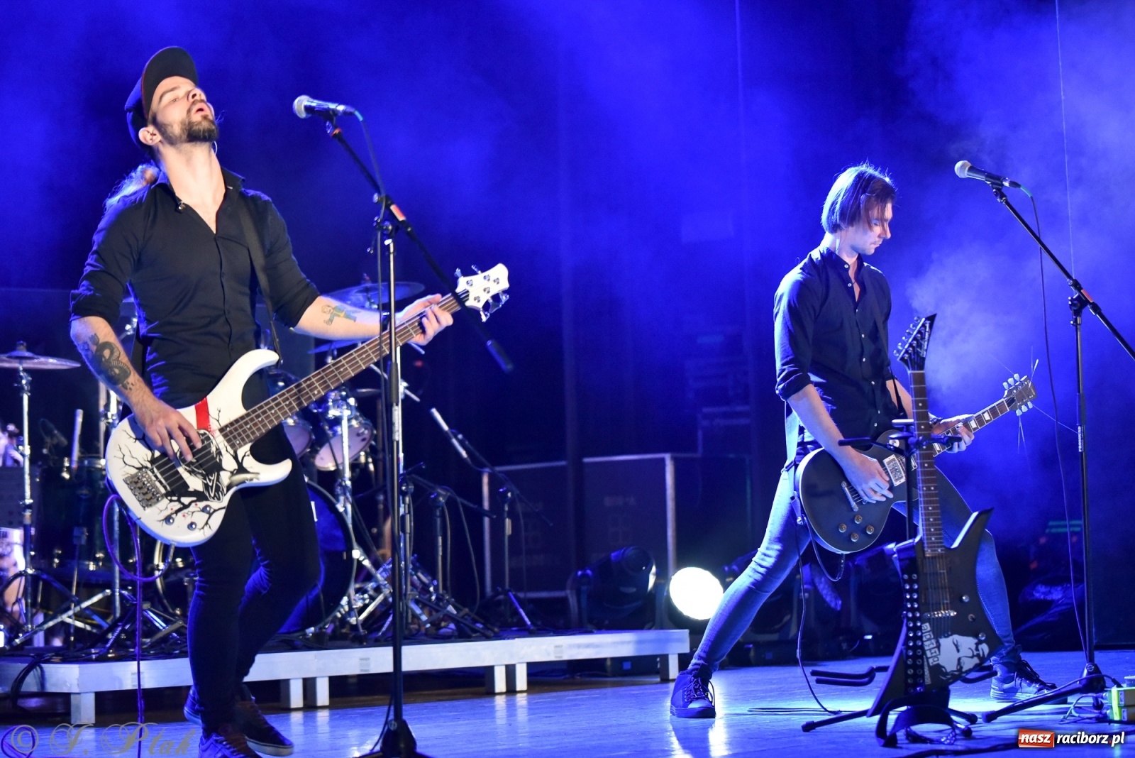 Zdjęcie w galerii na portalu naszraciborz.pl: Metallica symfonicznie. Pełna sala w RCK! wiadomości z regionu