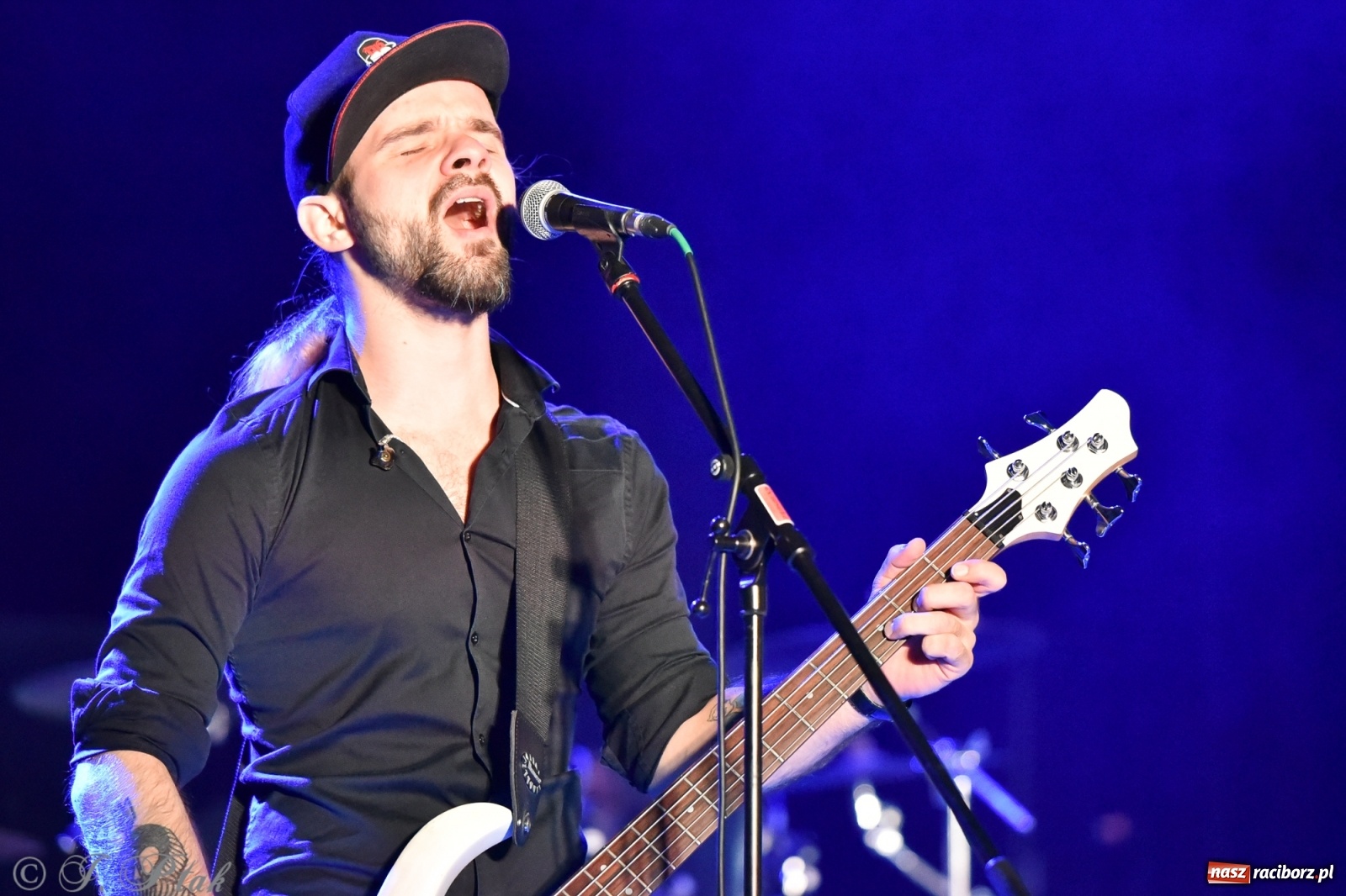 Zdjęcie w galerii na portalu naszraciborz.pl: Metallica symfonicznie. Pełna sala w RCK! wiadomości z regionu