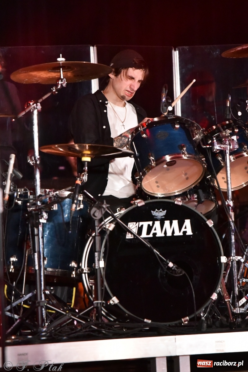 Zdjęcie w galerii na portalu naszraciborz.pl: Metallica symfonicznie. Pełna sala w RCK! wiadomości z regionu