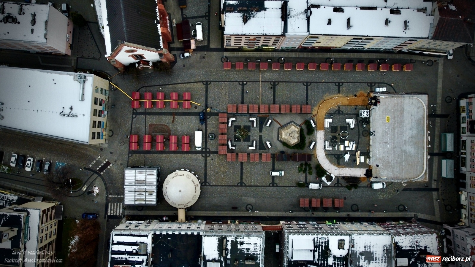 Zdjęcie w galerii na portalu naszraciborz.pl: Racibórz gotowy na jarmark. Tak wygląda z lotu ptaka [FOTO] wiadomości z regionu