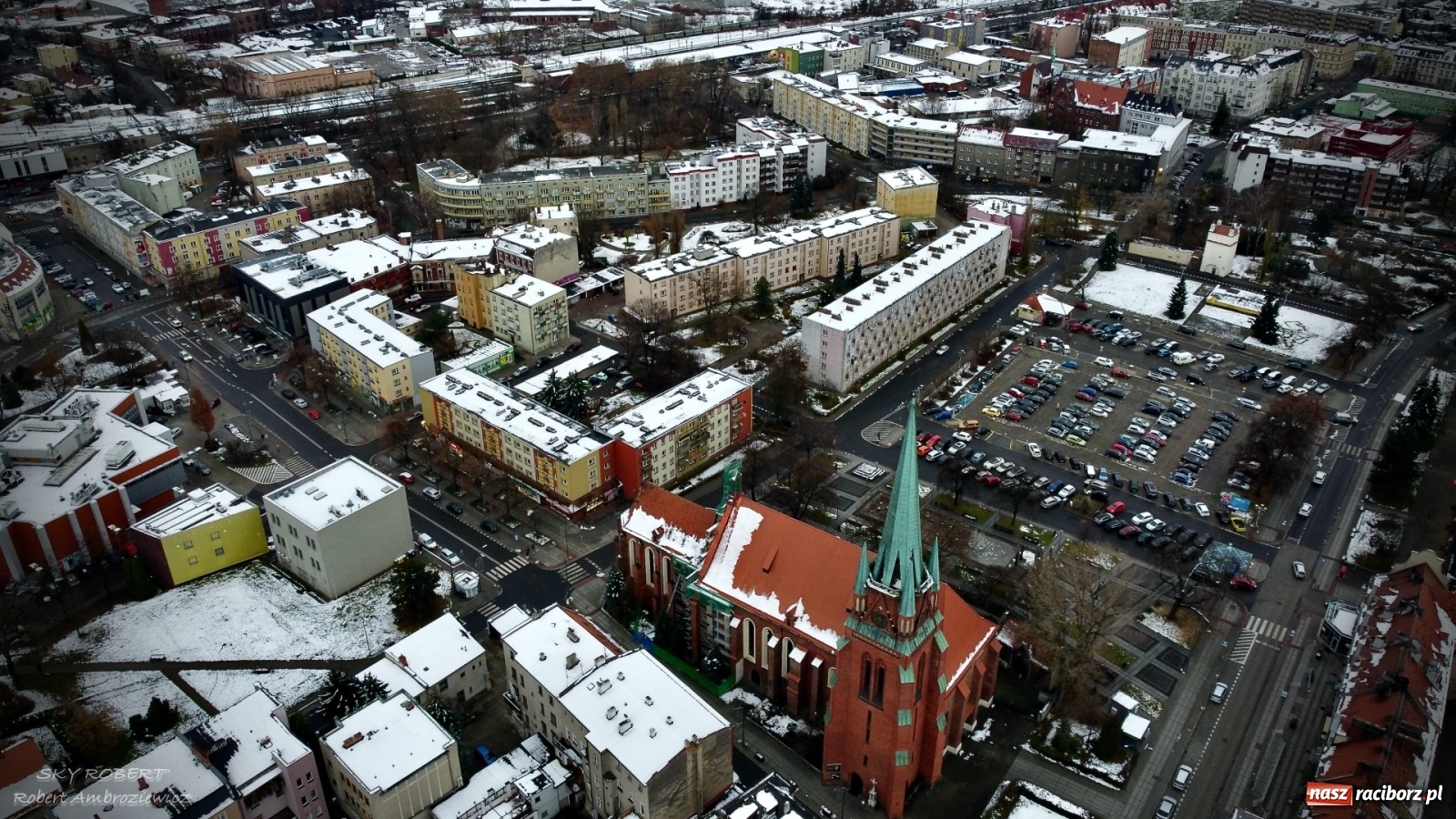 Zdjęcie w galerii na portalu naszraciborz.pl: Racibórz gotowy na jarmark. Tak wygląda z lotu ptaka [FOTO] wiadomości z regionu