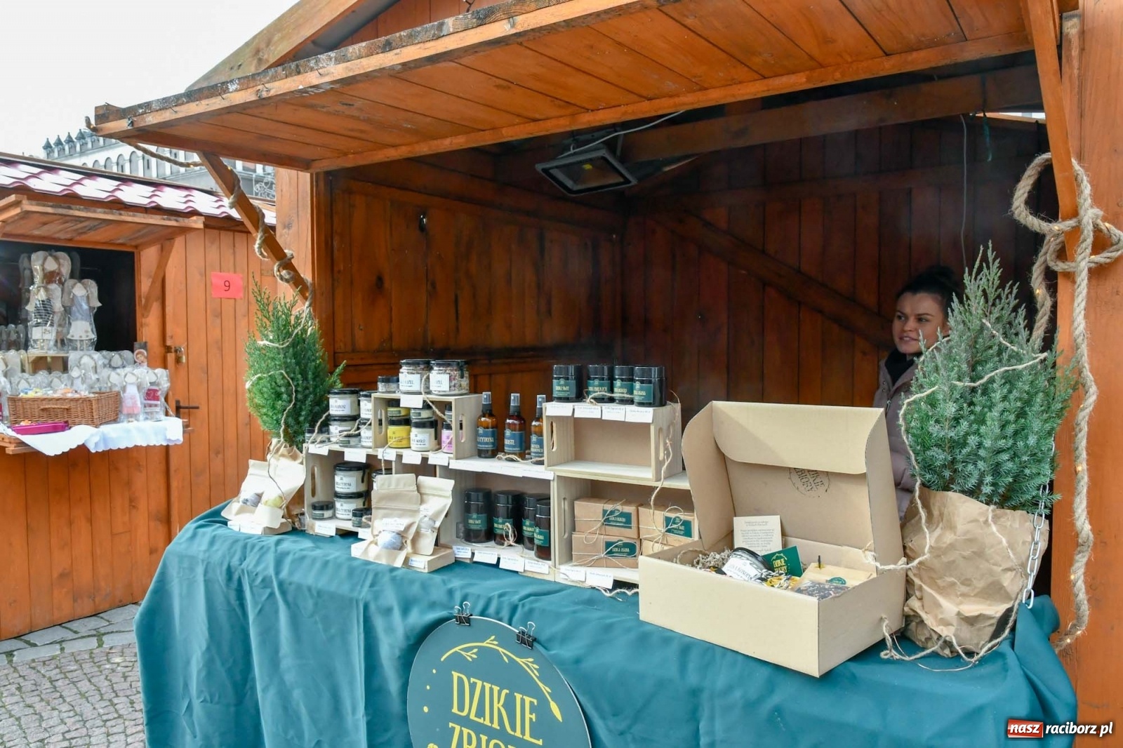 Zdjęcie w galerii na portalu naszraciborz.pl: Na słodko i śląską nutę. Ruszył raciborski jarmark [FOTO i WIDEO] wiadomości z regionu
